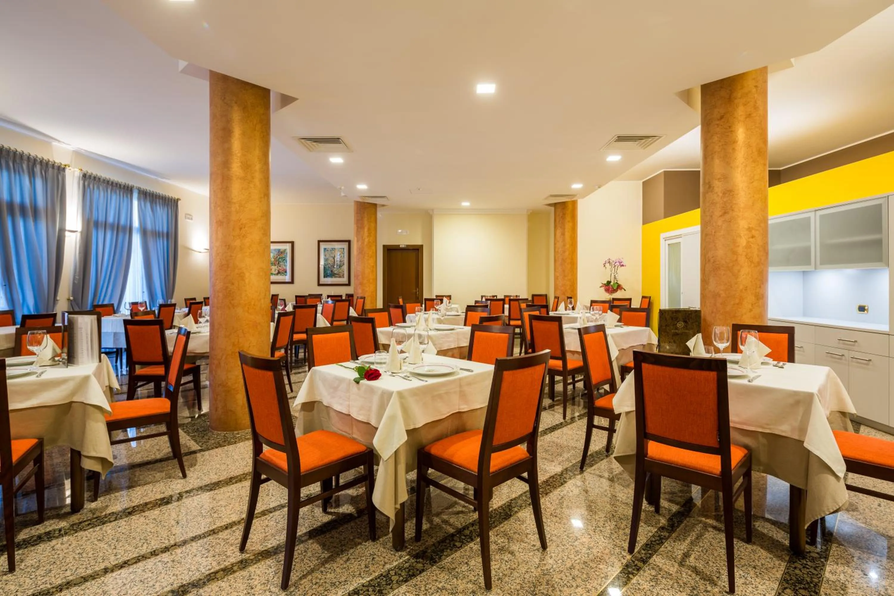 Restaurant/places to eat in Hotel Brandoli