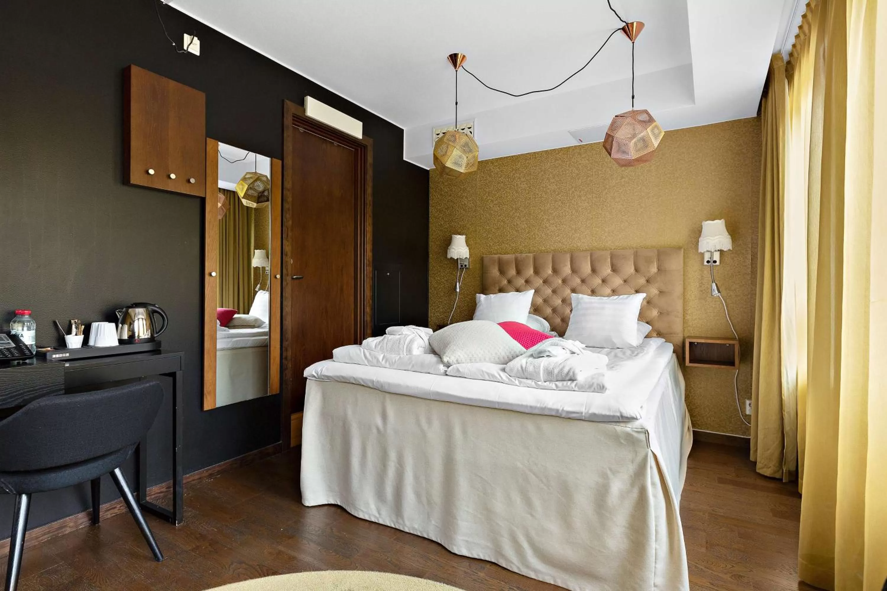 Photo of the whole room, Bed in Best Western Hotel Akersberga