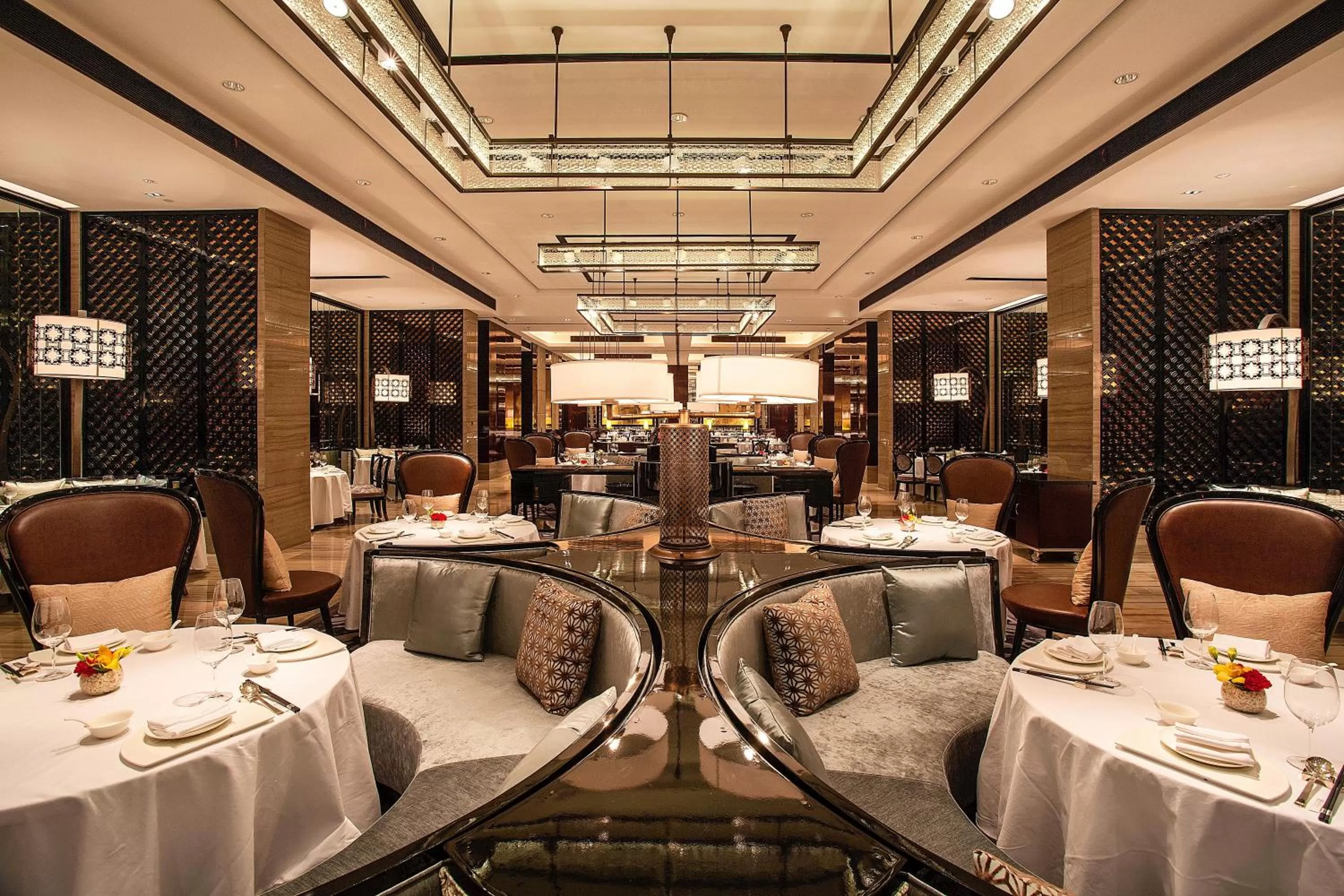 Restaurant/places to eat in Pan Pacific Serviced Suites Ningbo