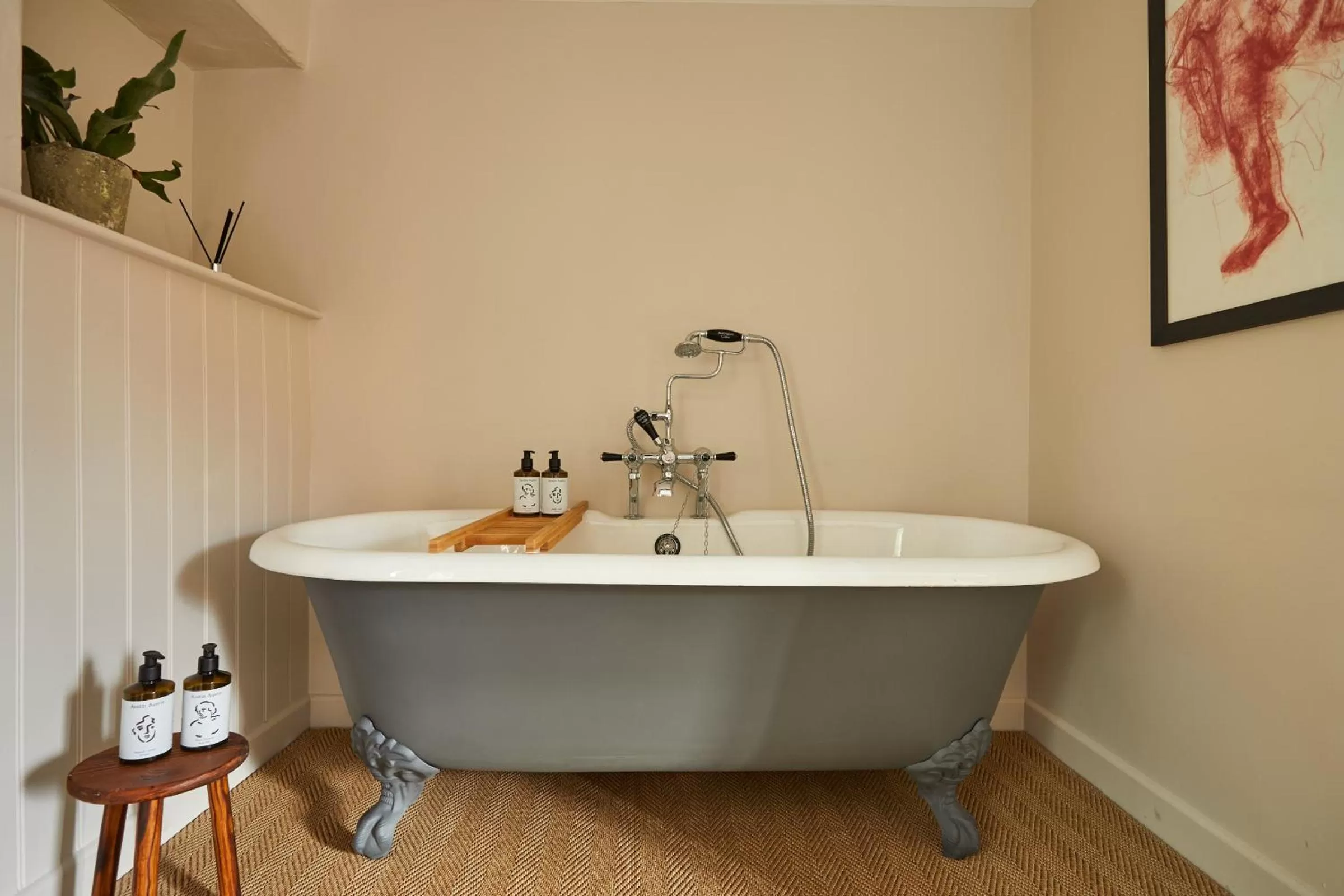 Bedroom in The Lamb Inn