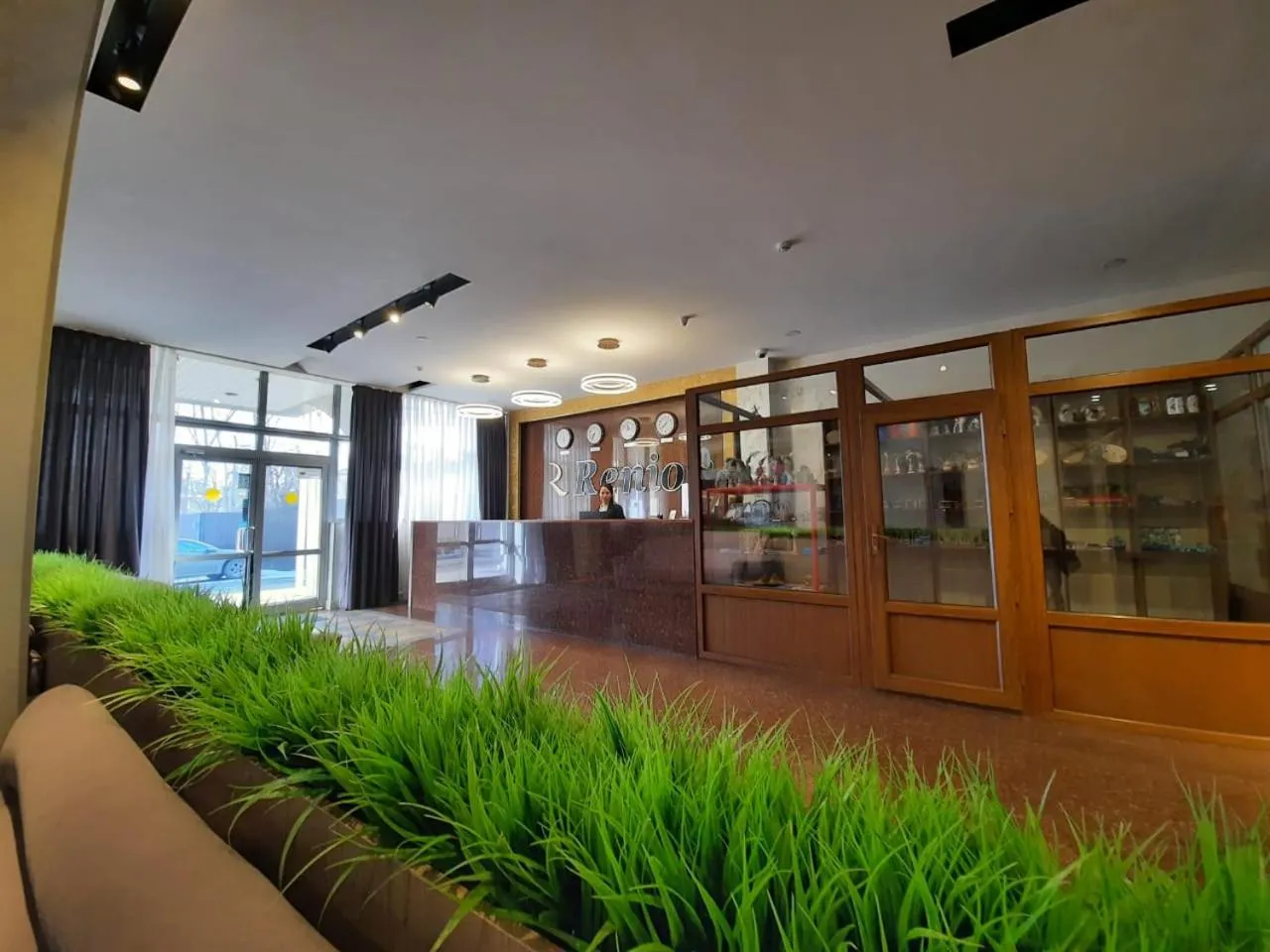 Facade/entrance in Renion Hotel