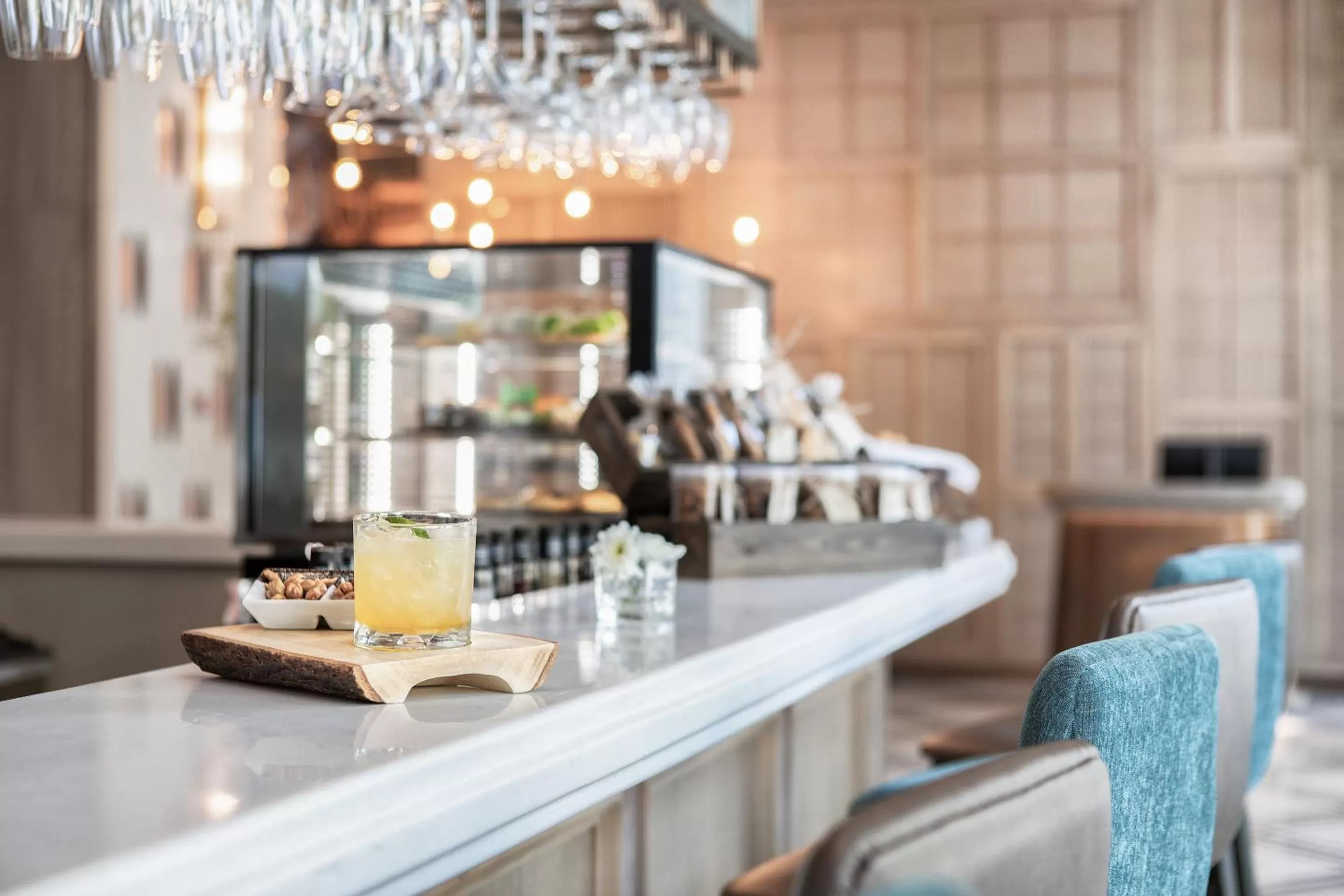 Lounge or bar in ibis Bangkok Sukhumvit 24