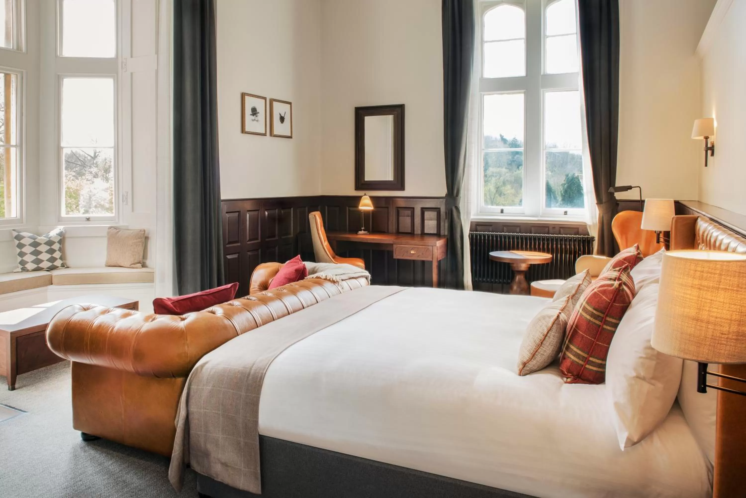 Bedroom, Bed in De Vere Tortworth Court