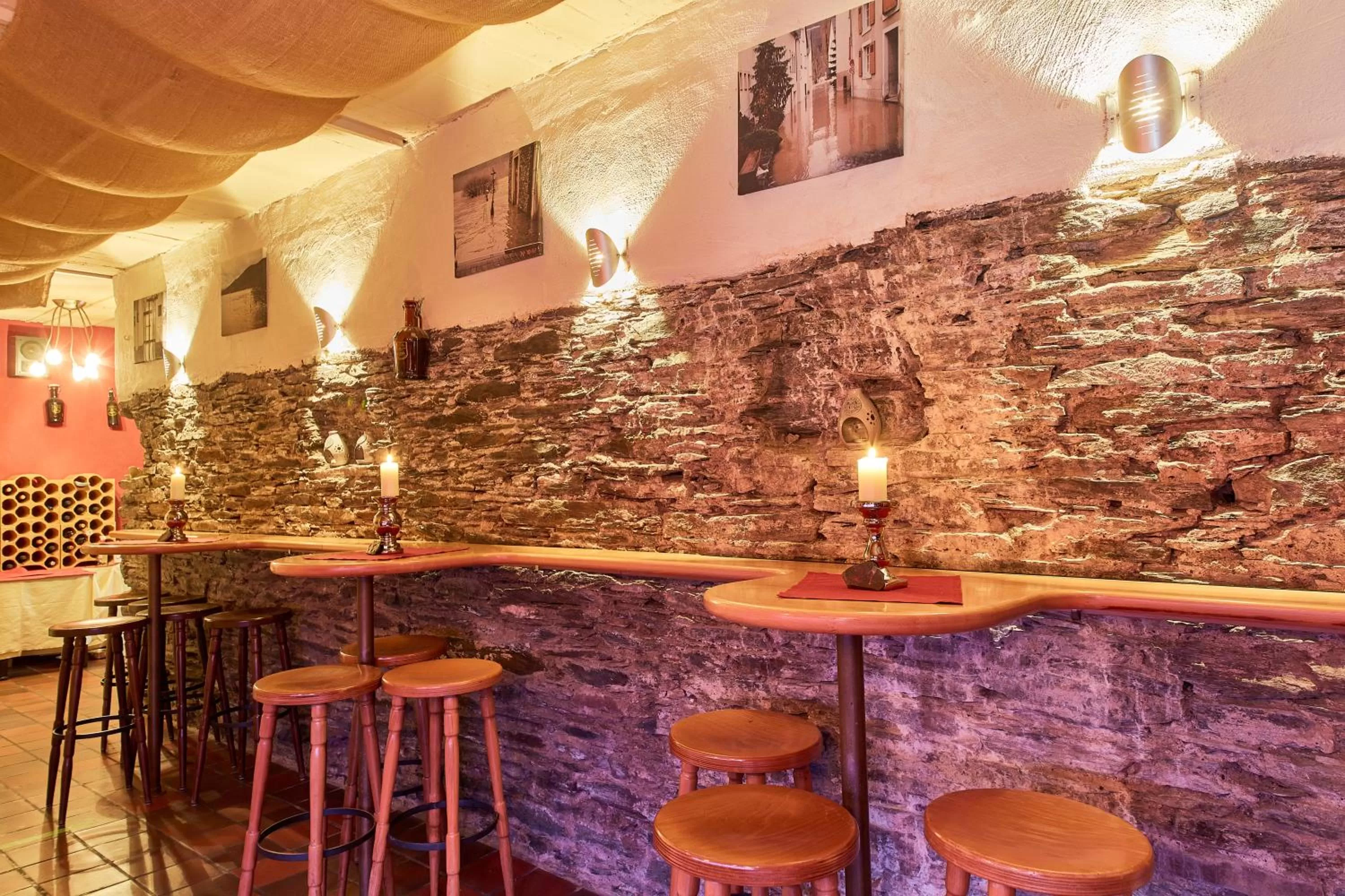 Lounge or bar in Weinhotel St. Stephanus