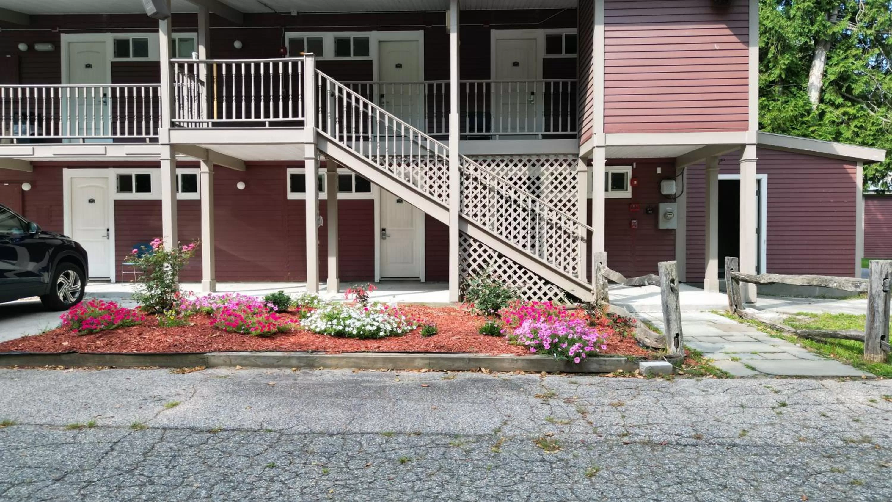 Garden in The Putney Inn