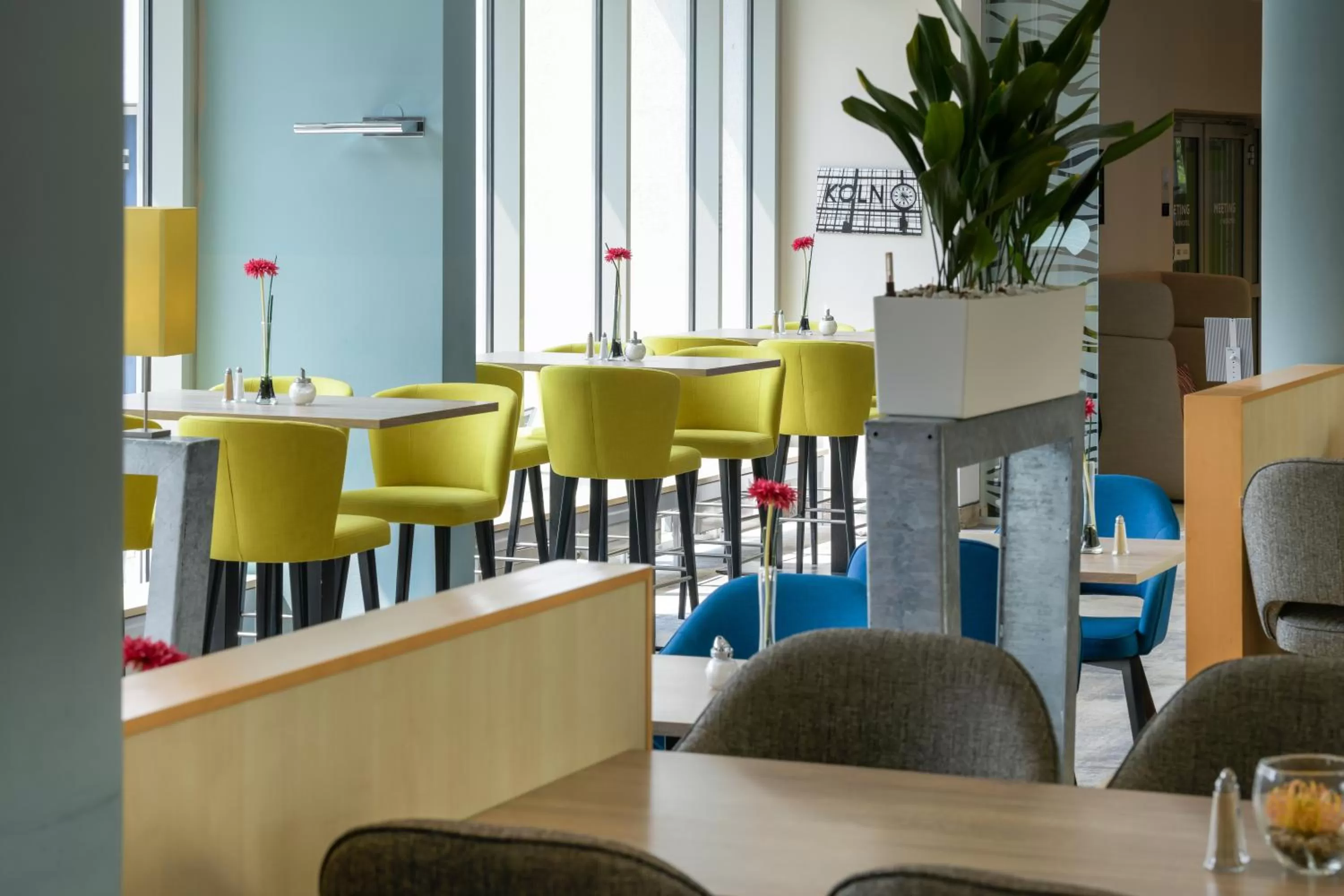 Restaurant/places to eat in Novotel Köln City