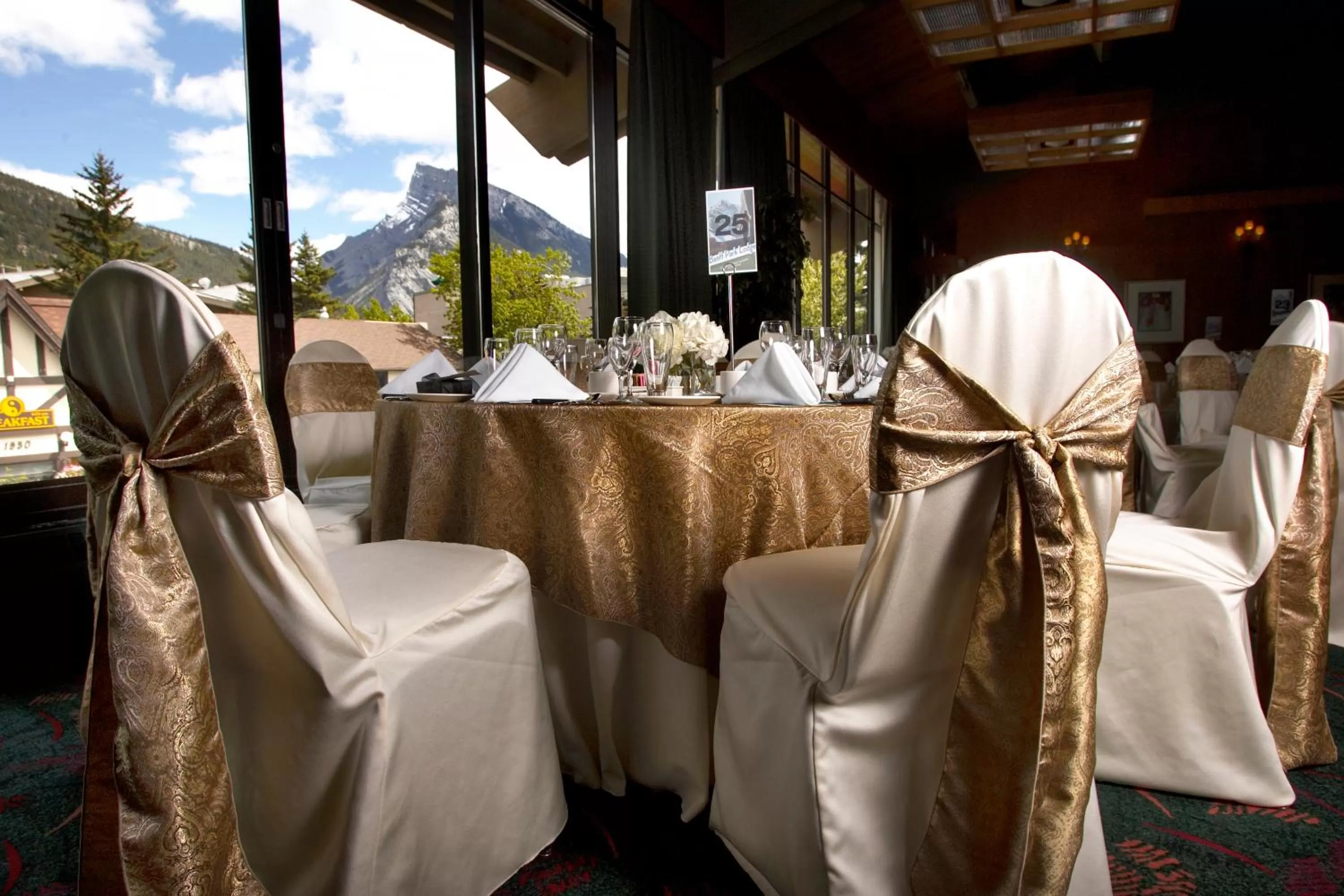 Banquet/Function facilities in Banff Park Lodge