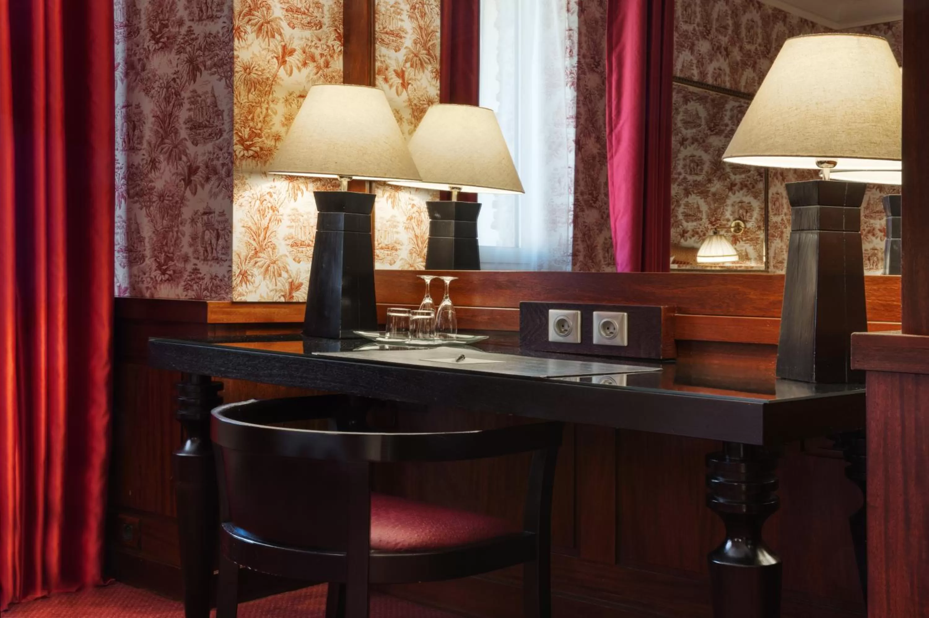 Seating area in Grand Hotel de l'Opera - BW Premier Collection