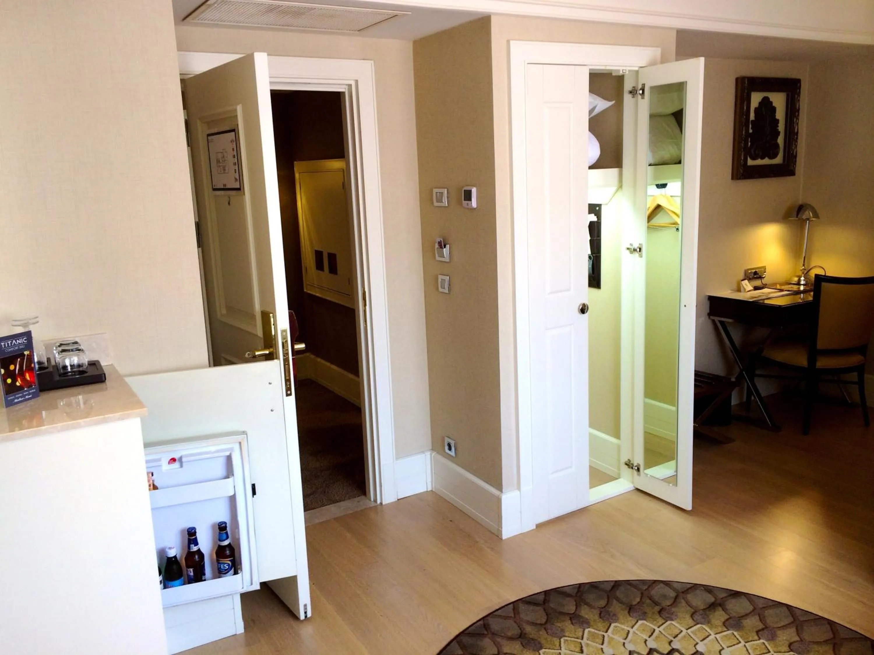 Bedroom in Titanic Comfort Sisli