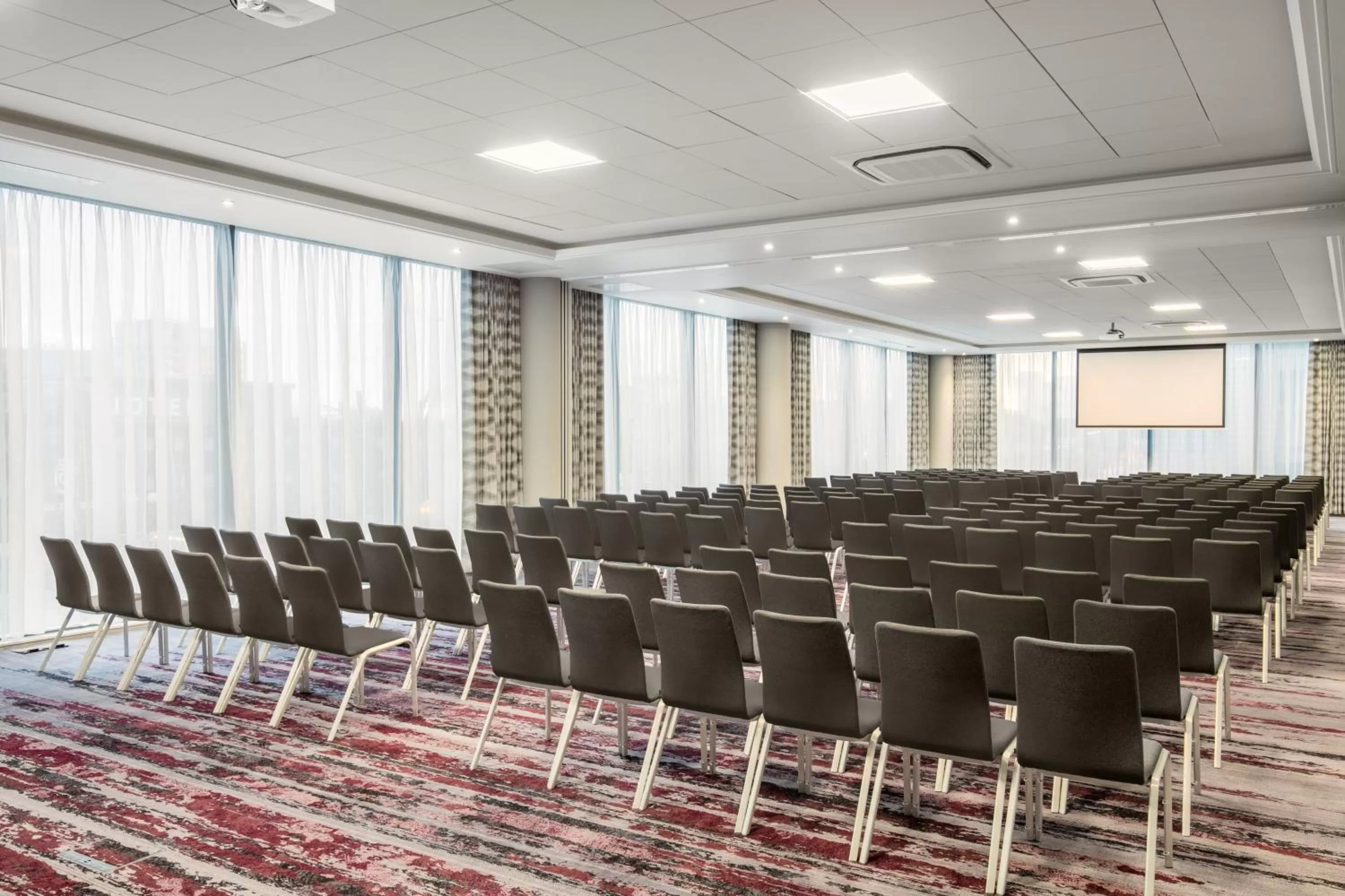 Meeting/conference room in Crowne Plaza London - Docklands by IHG