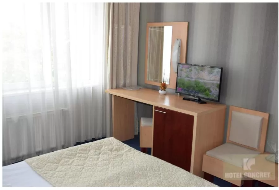 TV and multimedia, Bed in Hotel Concrete