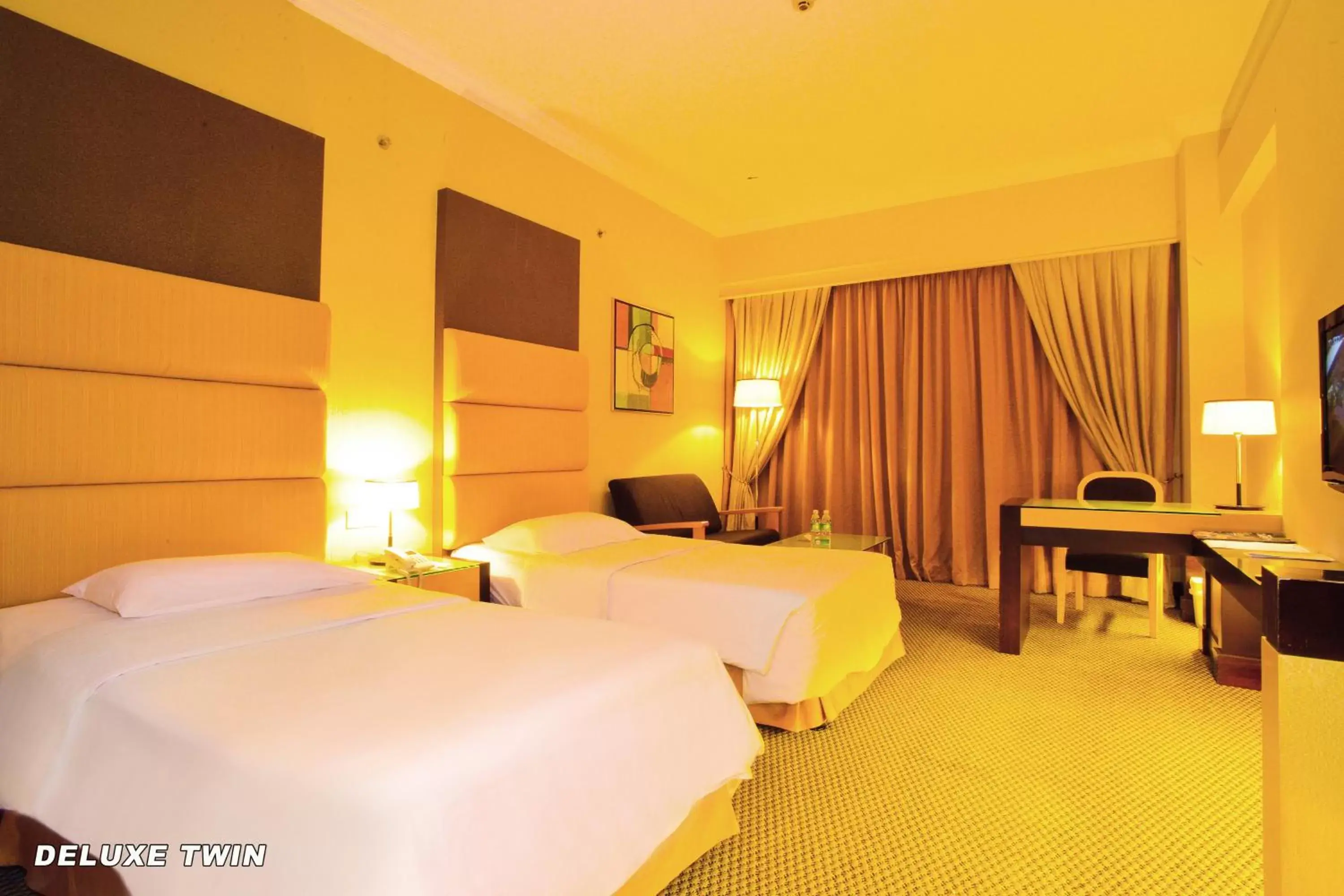 Deluxe Twin Room in Dynasty Hotel Miri Deluxe Twin Room in Dynasty Hotel Miri