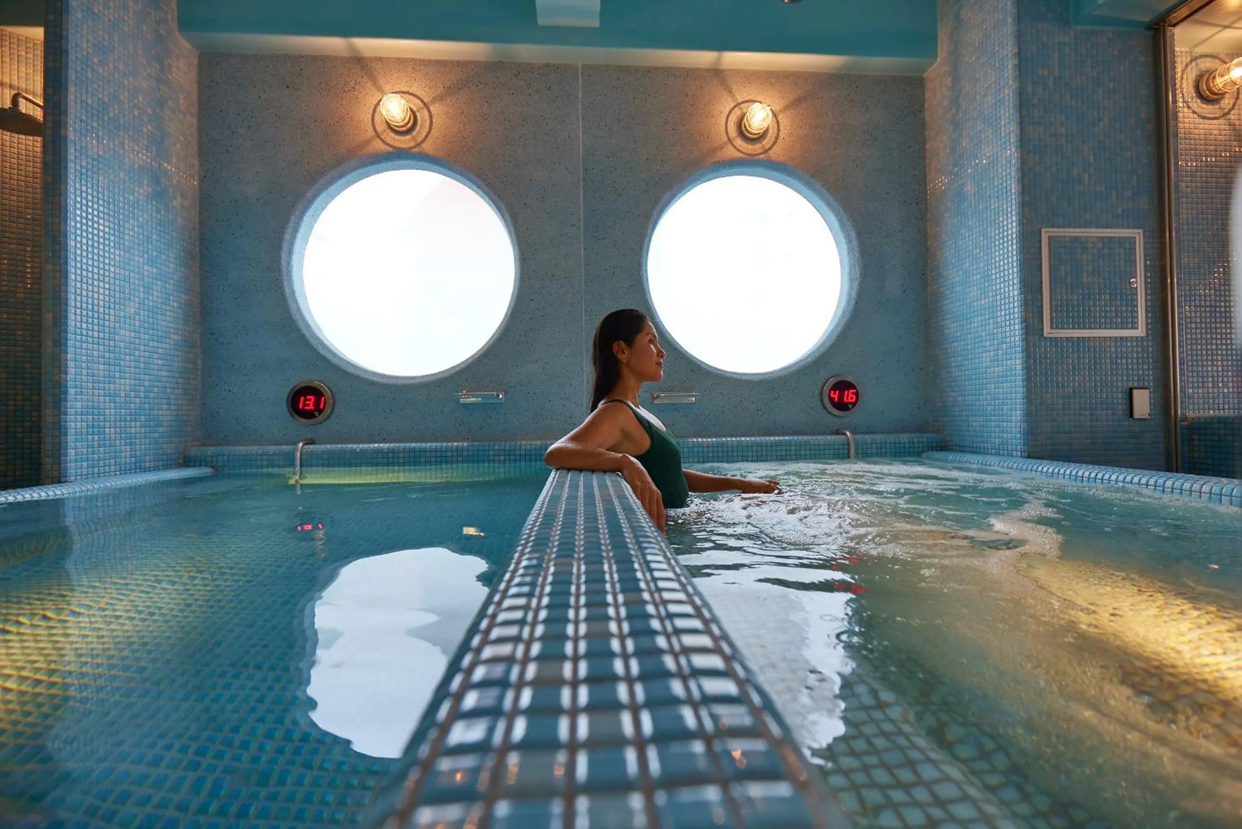 Spa and wellness centre/facilities, Swimming Pool in 8hotel