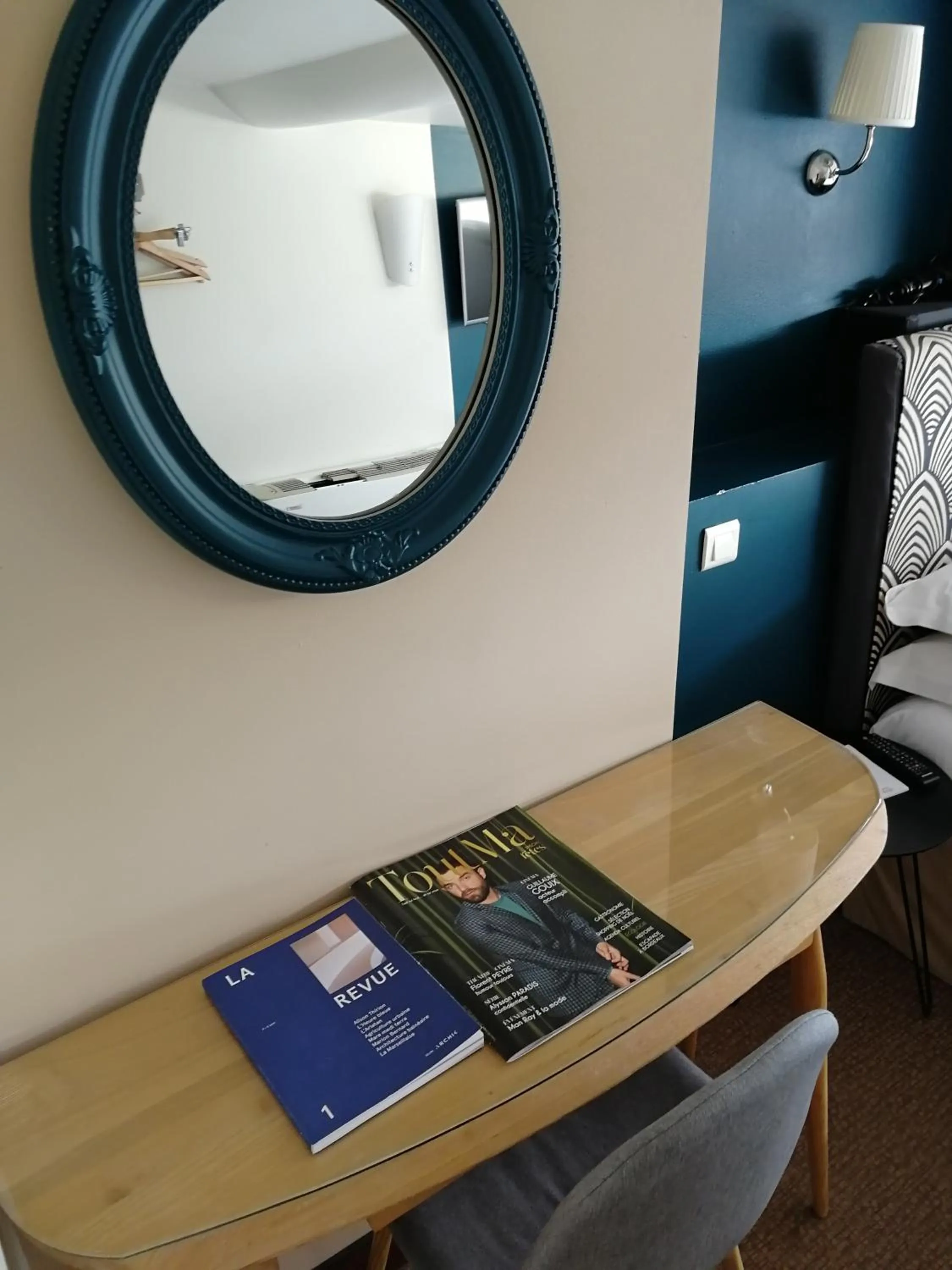 Decorative detail in Hotel Belle-Vue Vieux-Port