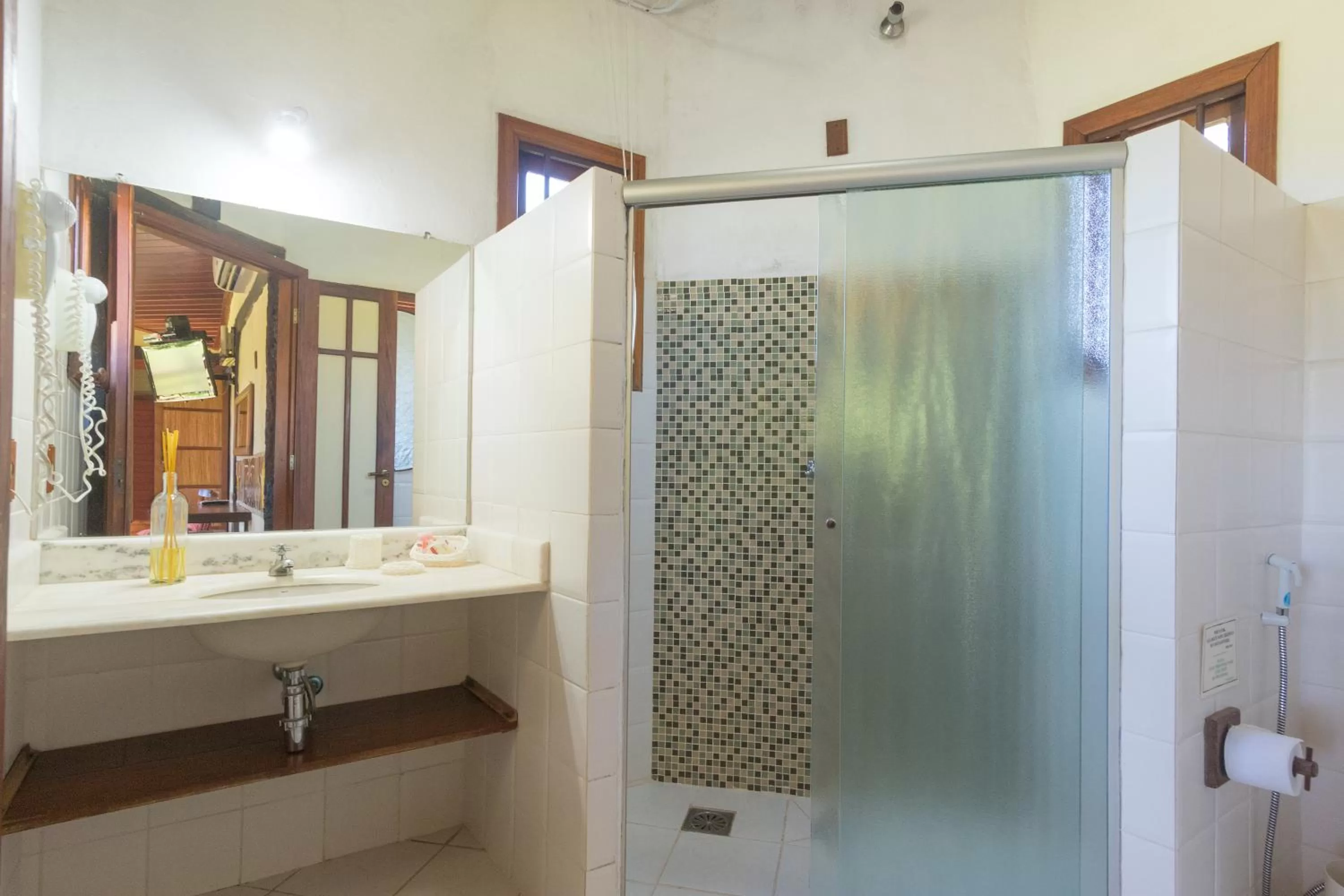 Shower in Hotel Santa Esmeralda