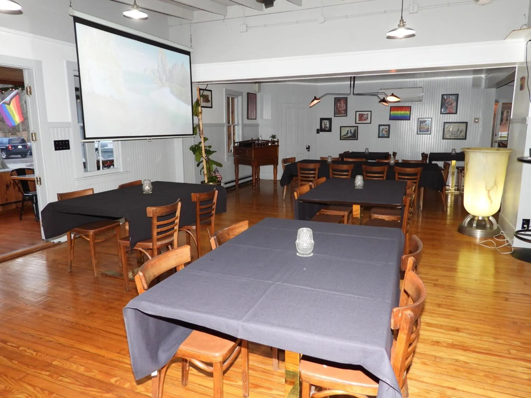 Restaurant/places to eat in Rainbow Mountain Resort - LGBTQ Friendly