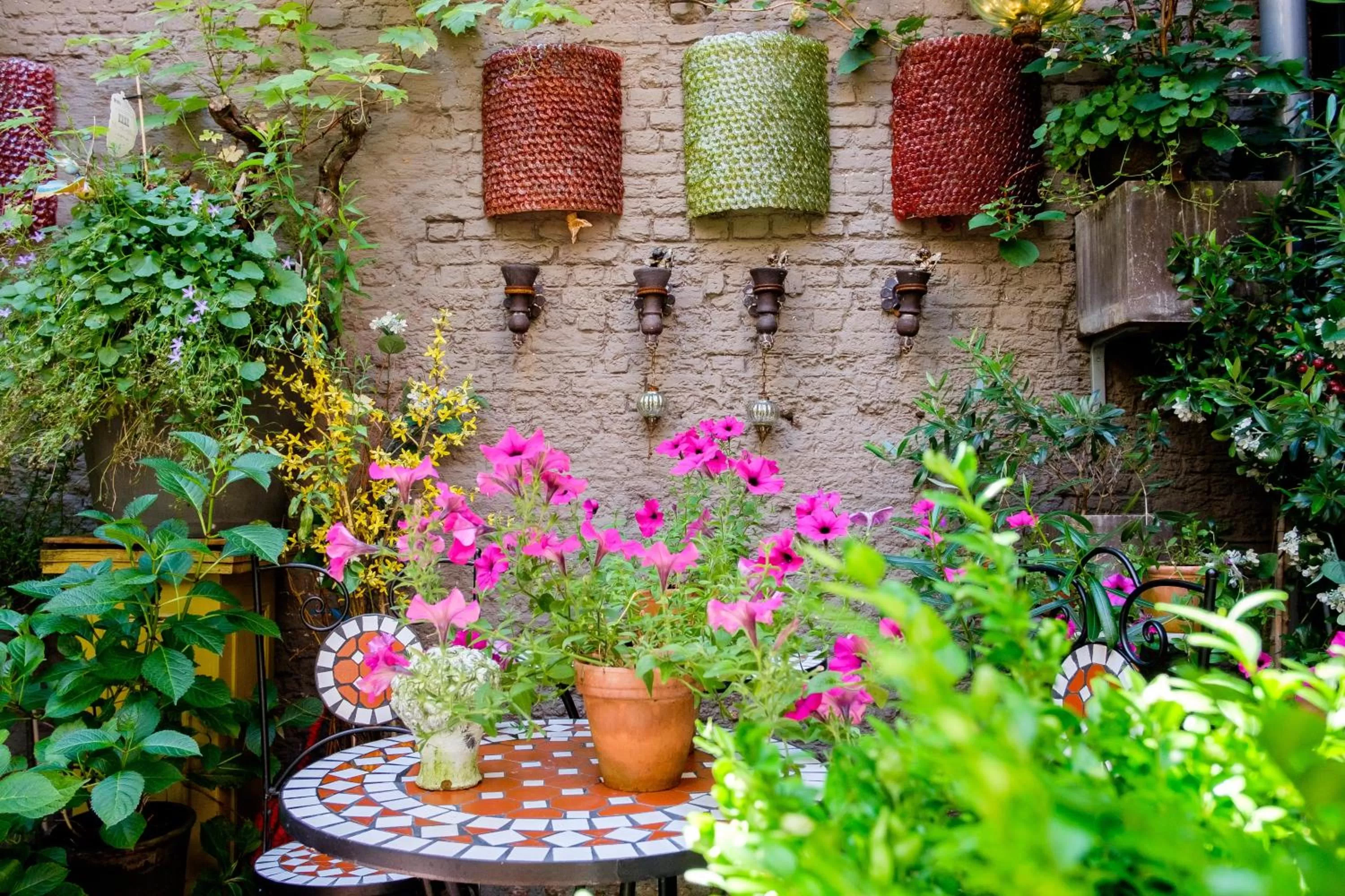 Spring in Hotel Diamonds and Pearls