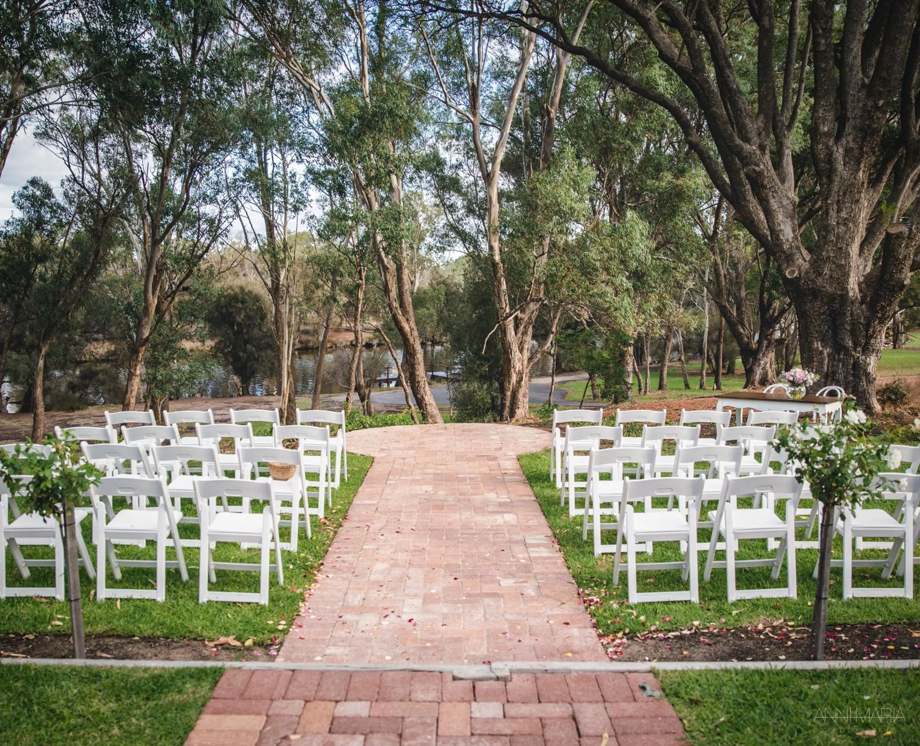 Day in Maya Maya at Mandoon Estate