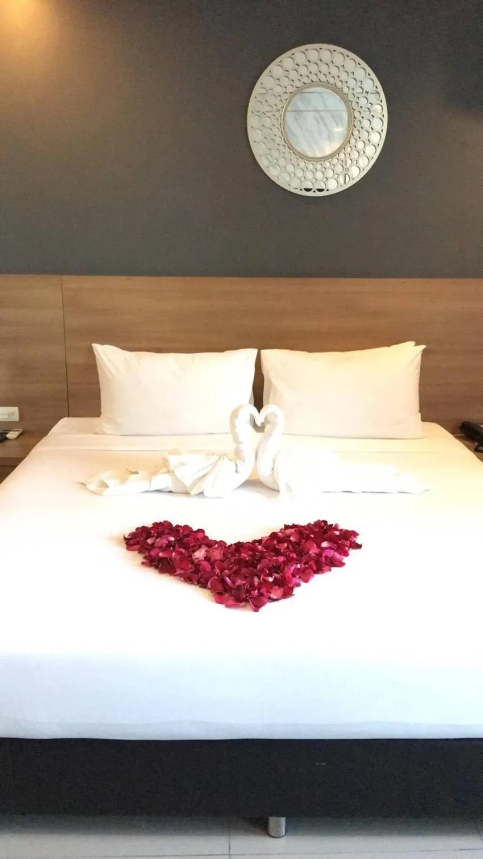 Bed in Marigold Sukhumvit - Free Shuttle to BTS Bearing Station