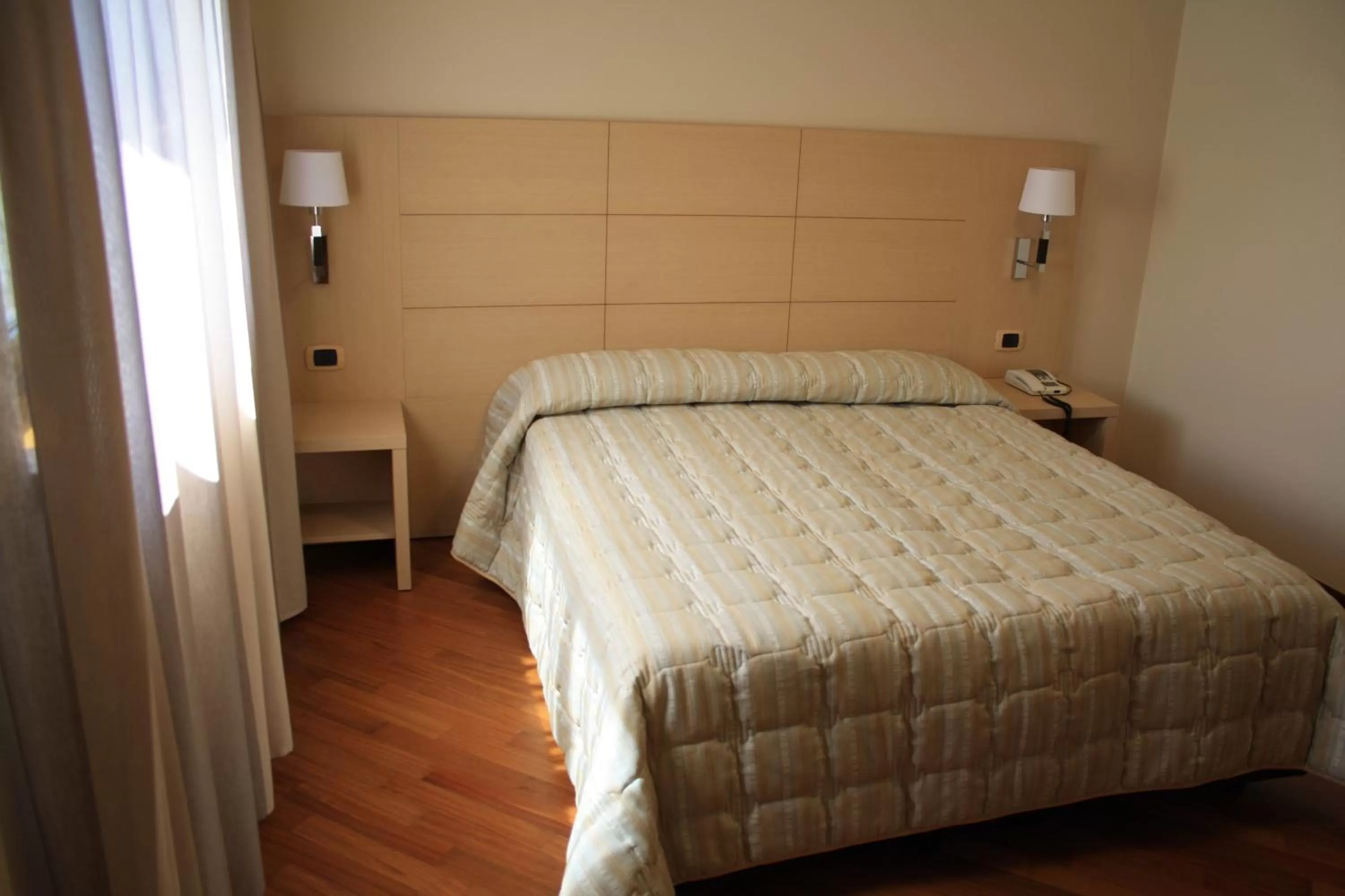 Photo of the whole room, Bed in Hotel Ottagono