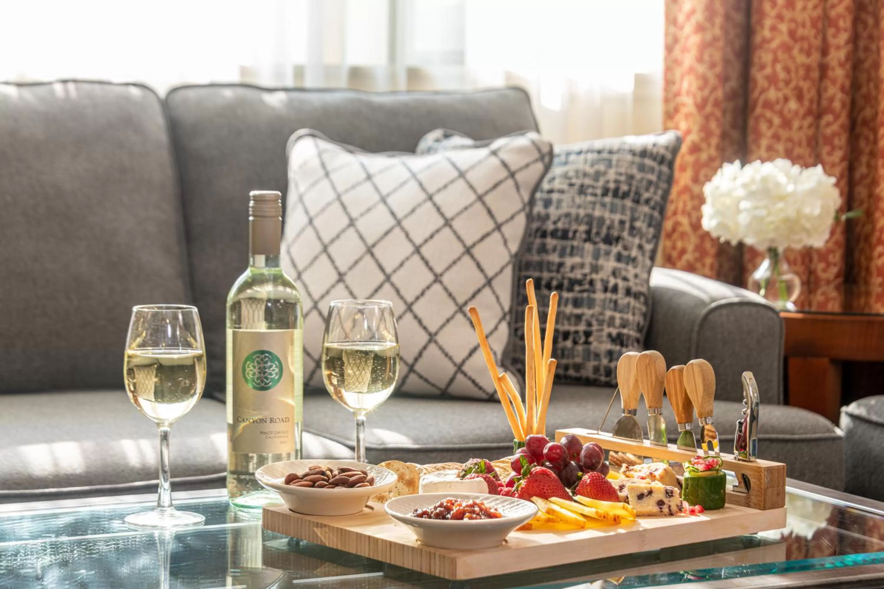 Food and drinks in Wellsworth Hotel