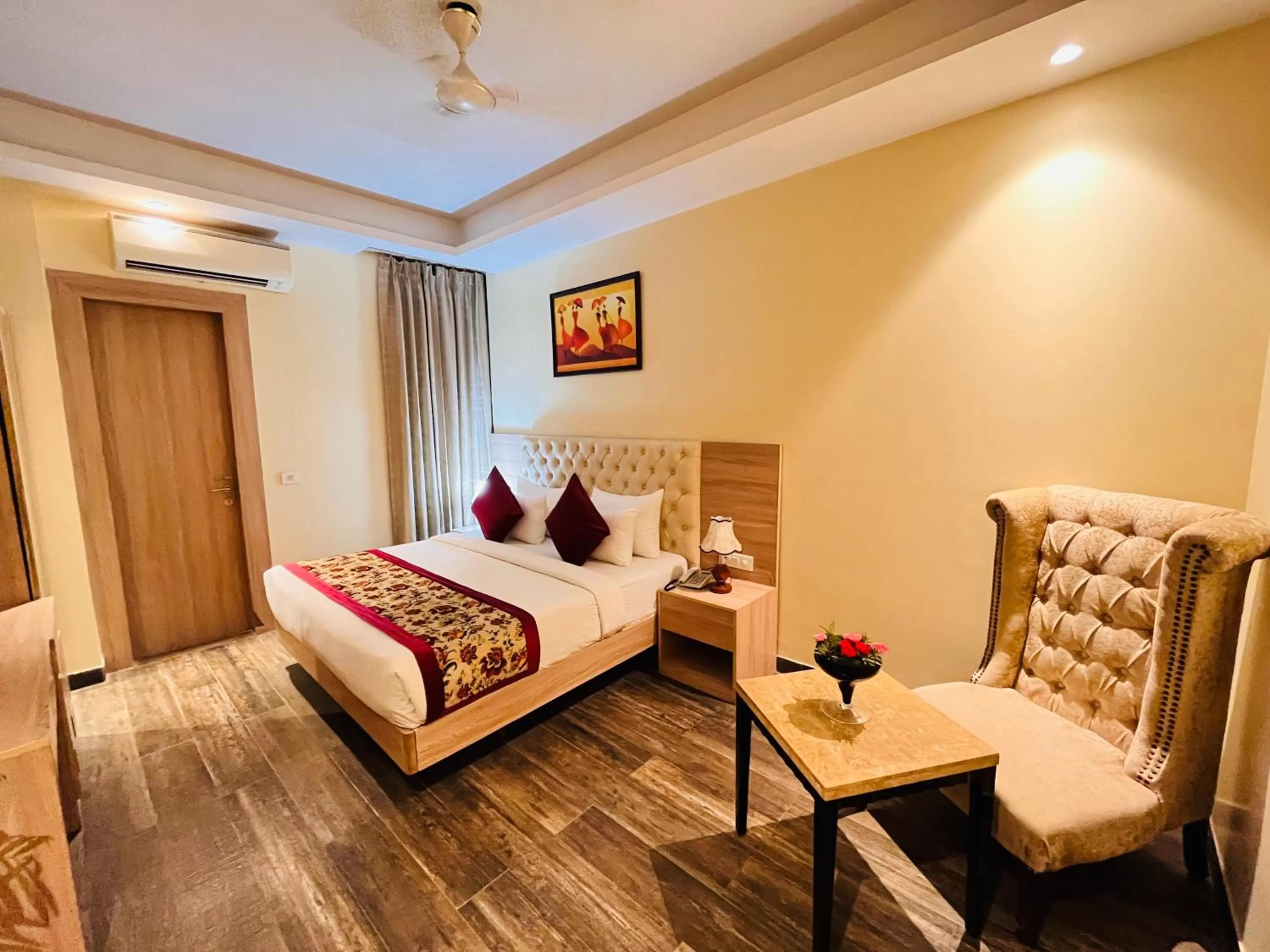 Bed in Hotel Banz near Delhi Airport