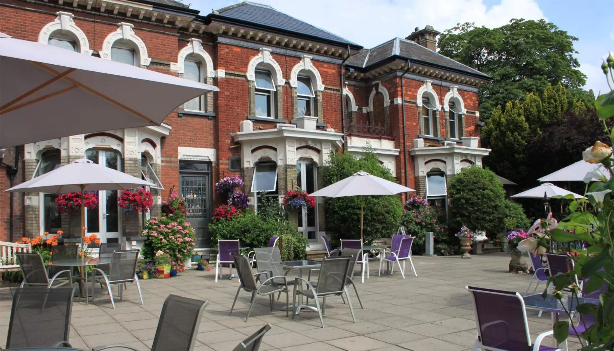 Restaurant/Places to Eat in Leaside Hotel