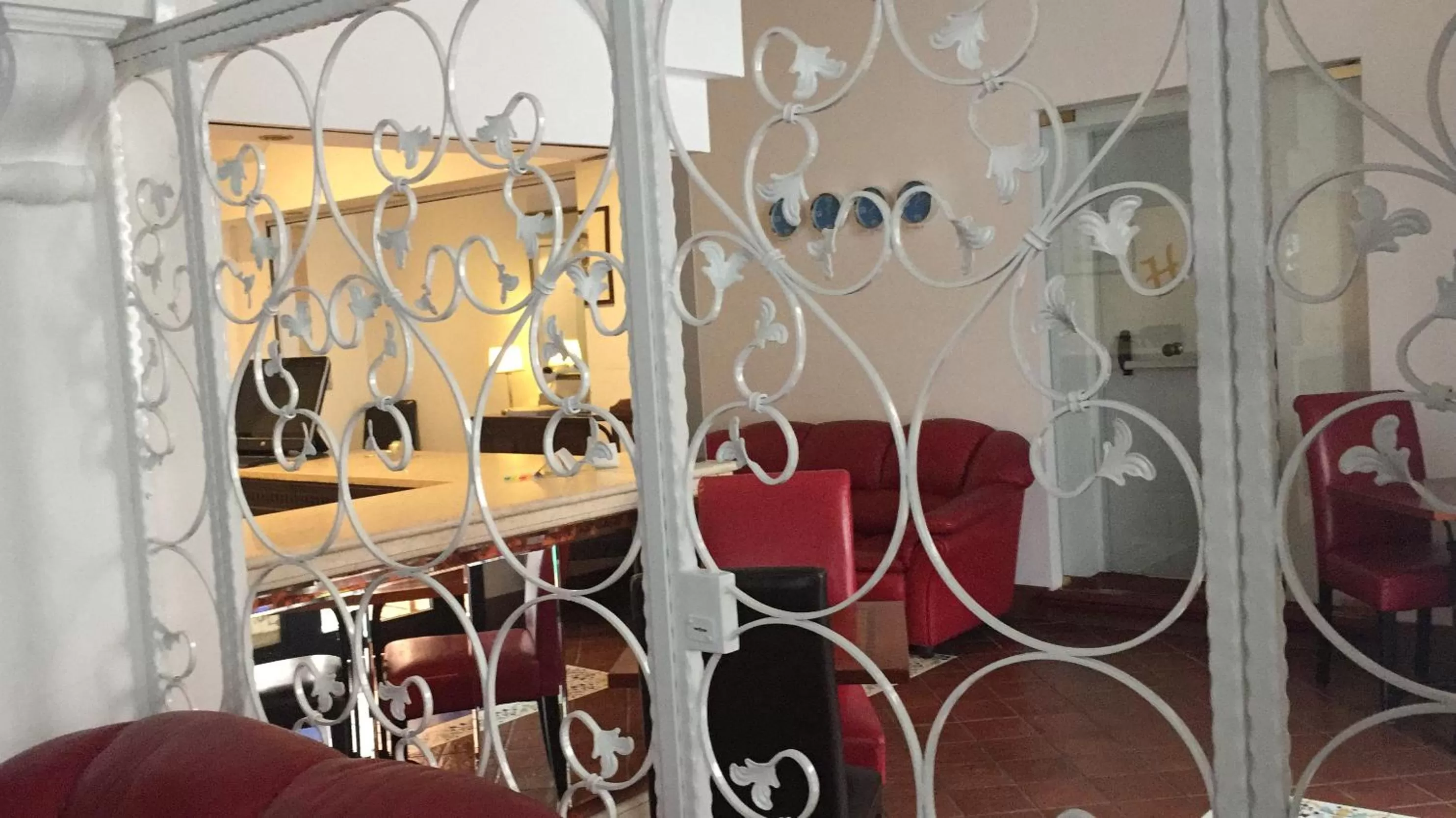 Lounge or bar in Hotel Caracciolo