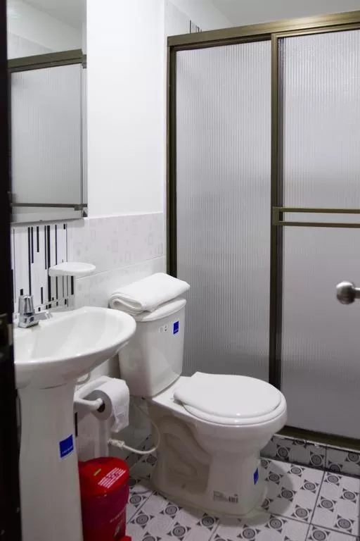 Bathroom in Hotel Residencias la CH