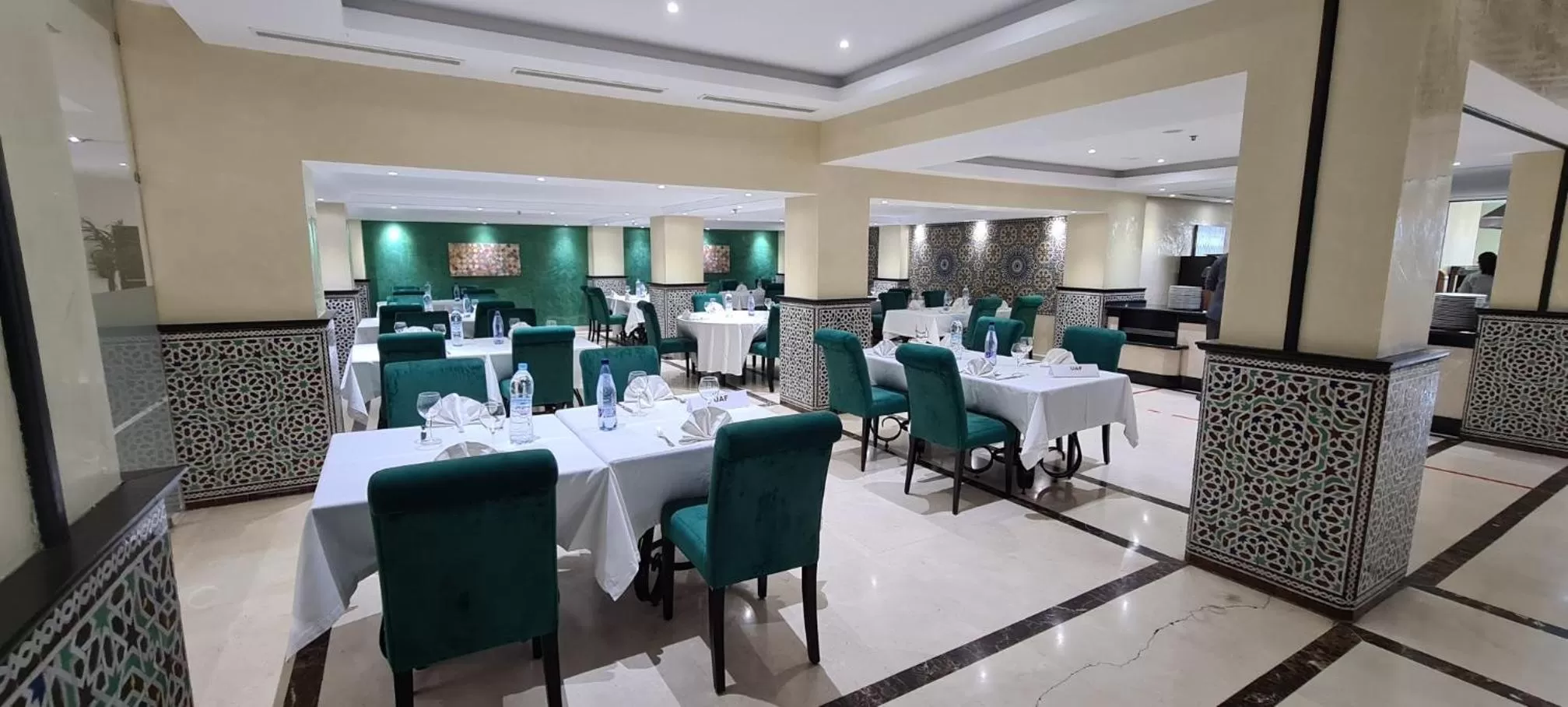 Restaurant/places to eat in Farah Rabat