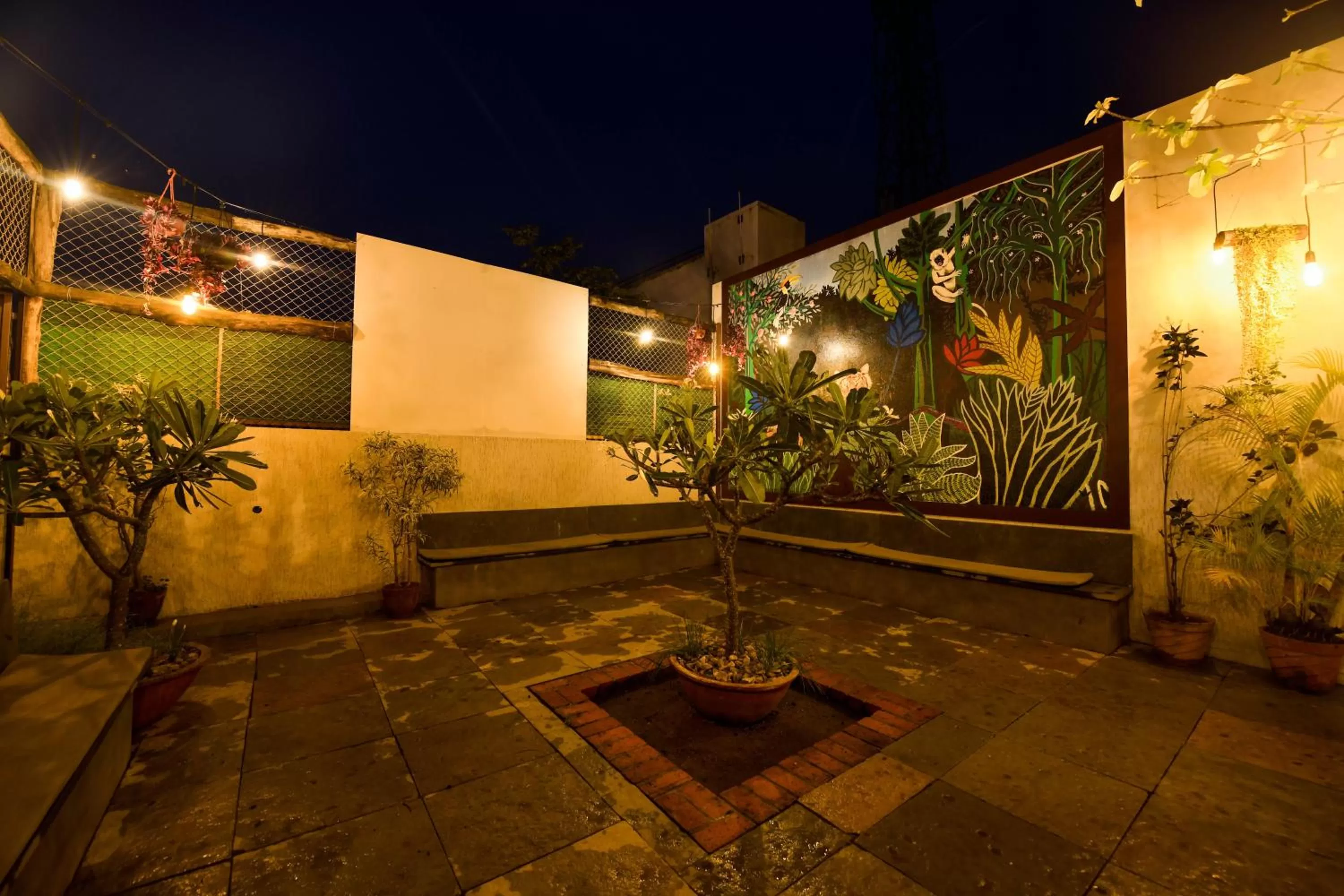 Property building in SAFARI QUEST