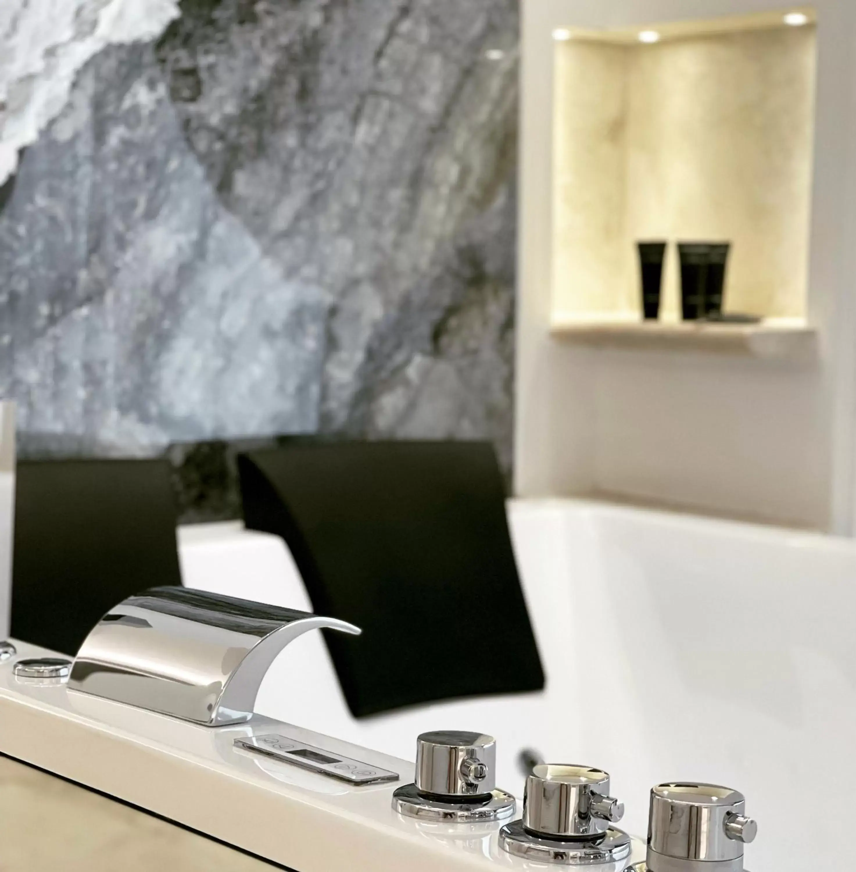 Deluxe King Room - single occupancy in Domus De Cinti Deluxe King Room - single occupancy in Domus De Cinti