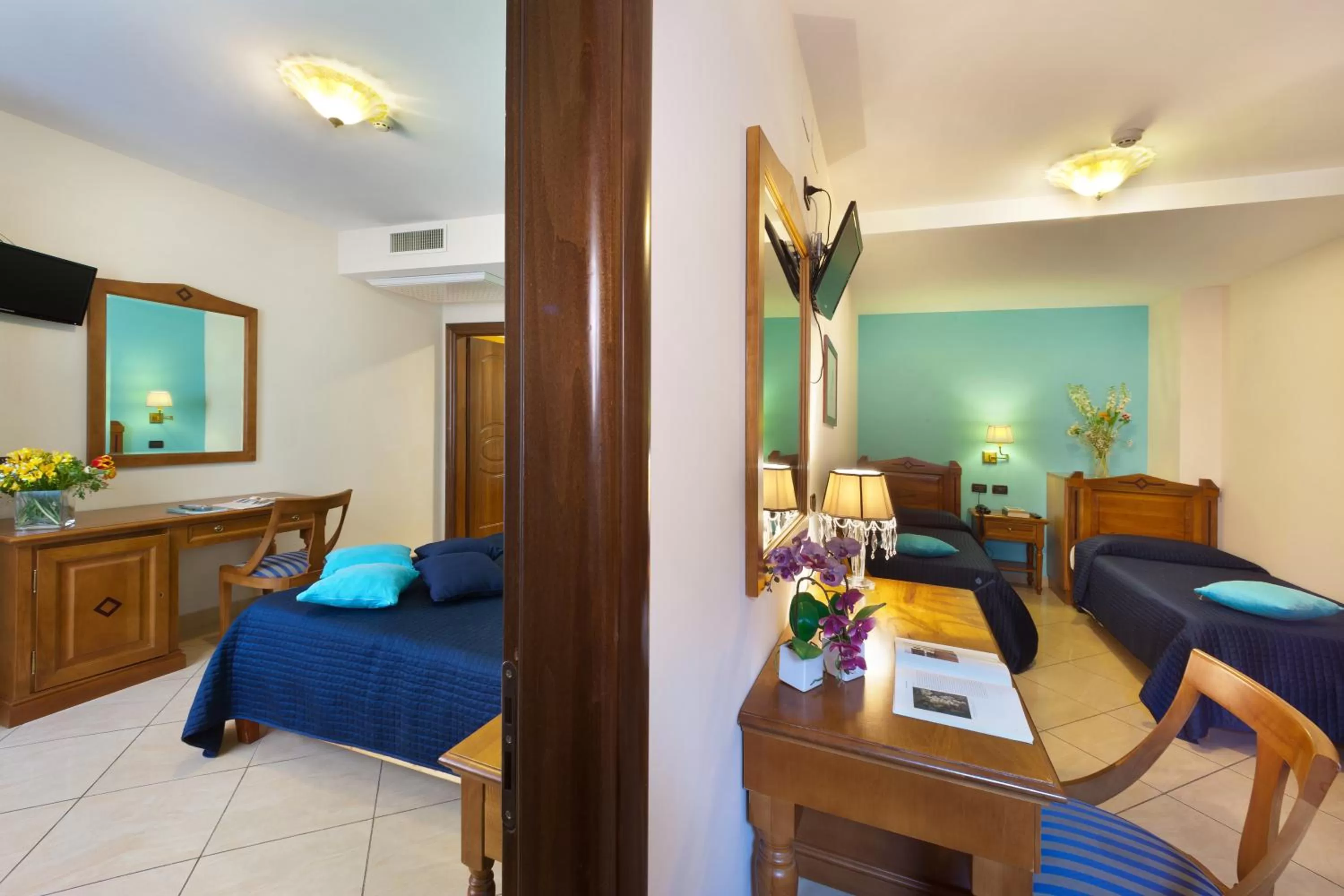 Photo of the whole room, Bed in Ulisse Deluxe Hostel