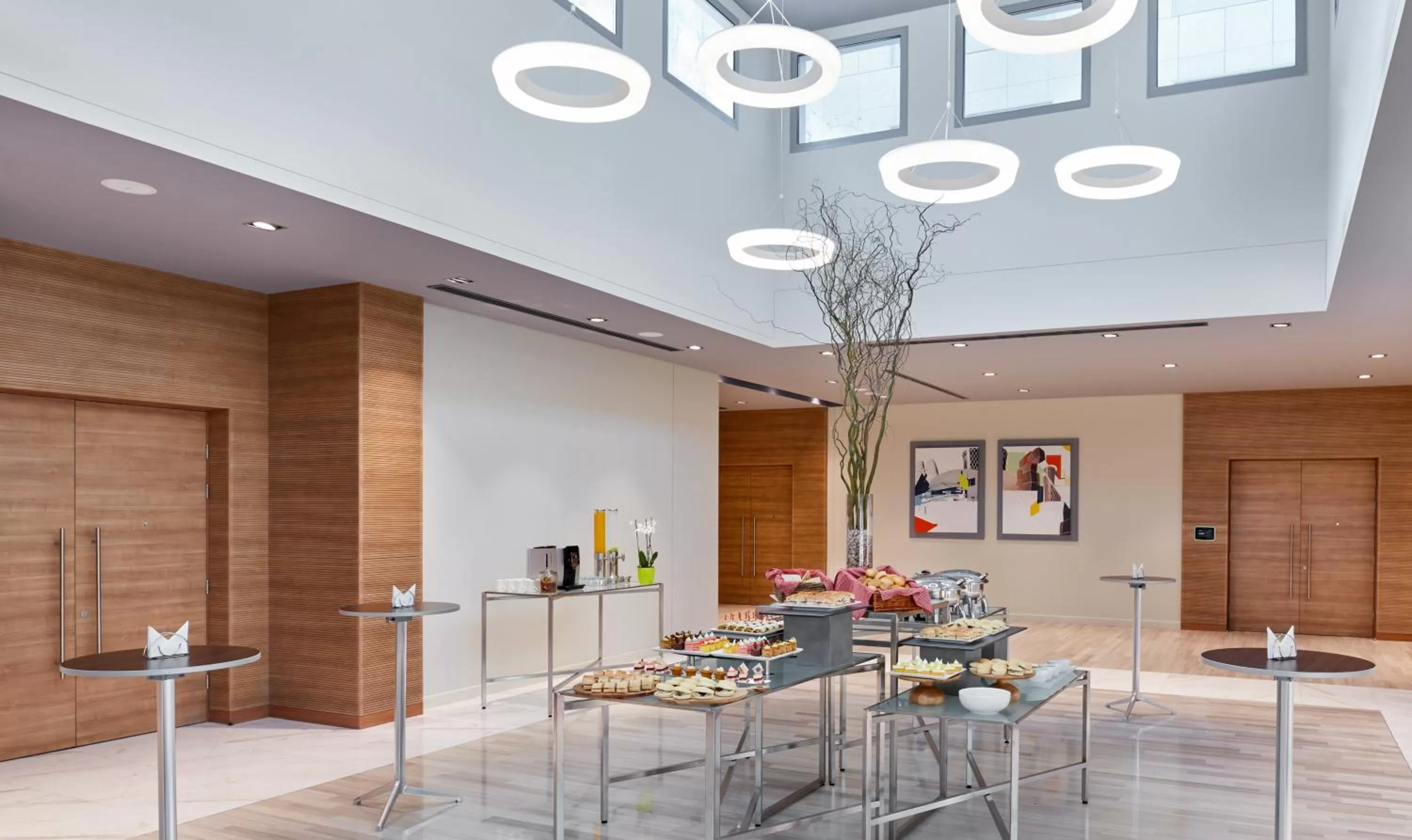 Restaurant/places to eat in Holiday Inn - Doha - The Business Park by IHG