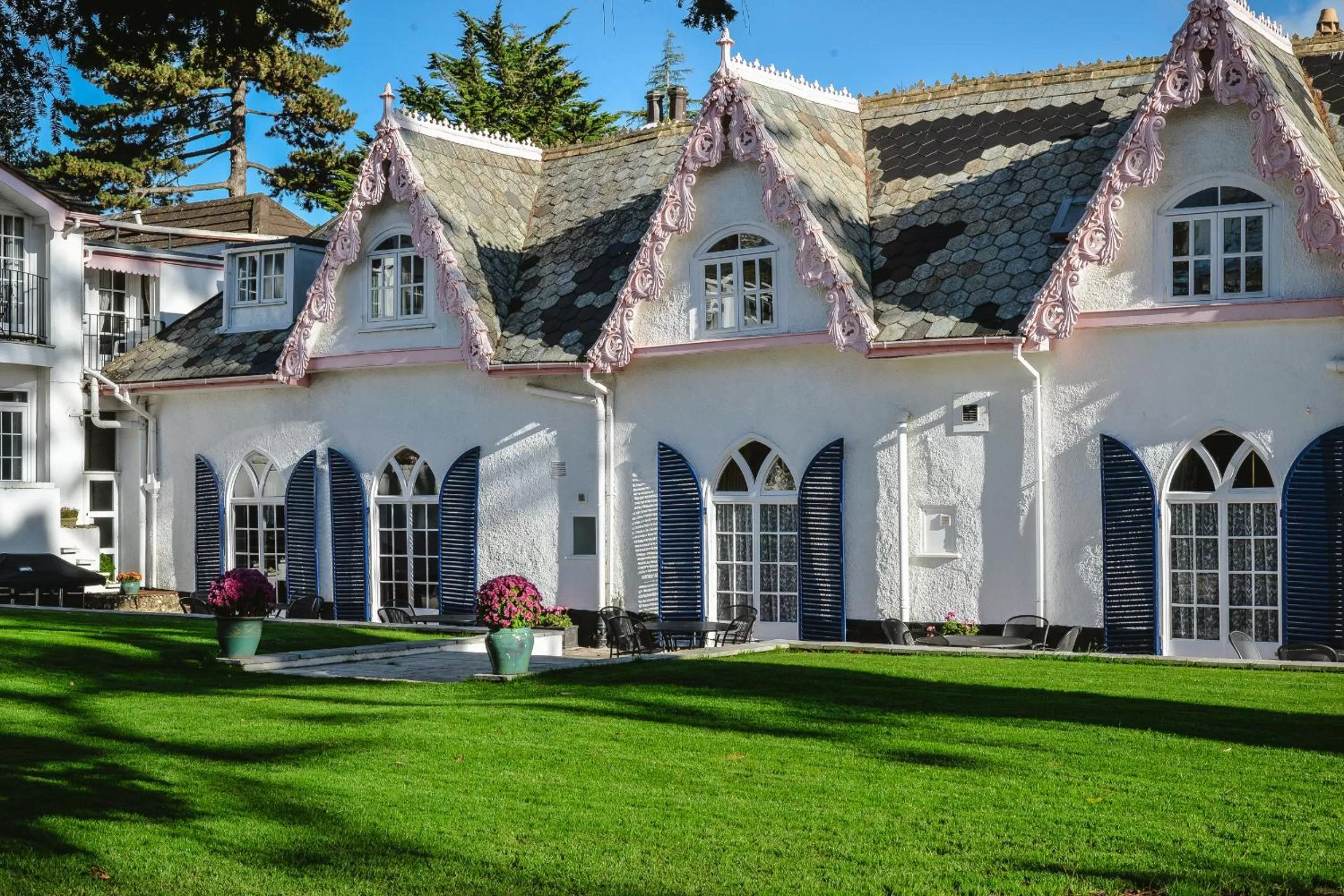 Patio in The Woodlands Hotel