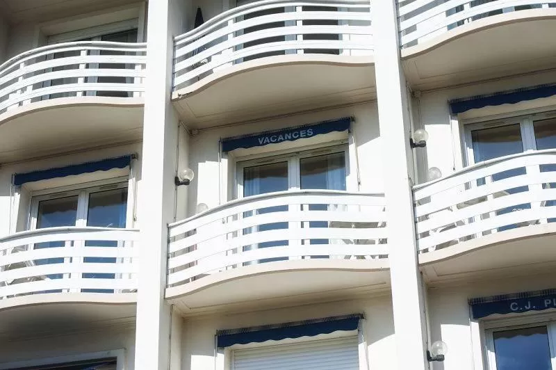 Facade/entrance in Résidence Plaisance