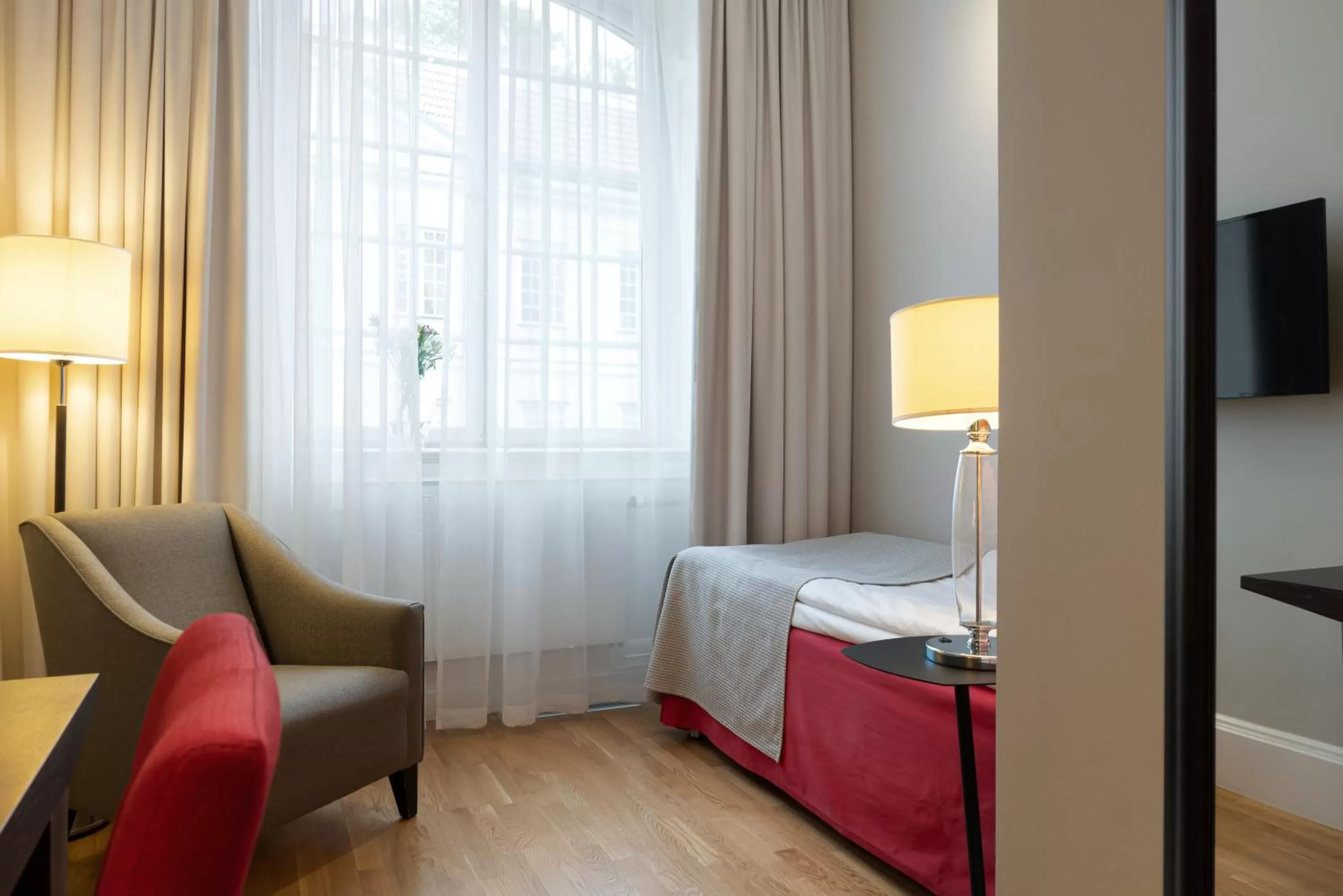 Photo of the whole room, Bed in Elite Stadshotellet Västerås