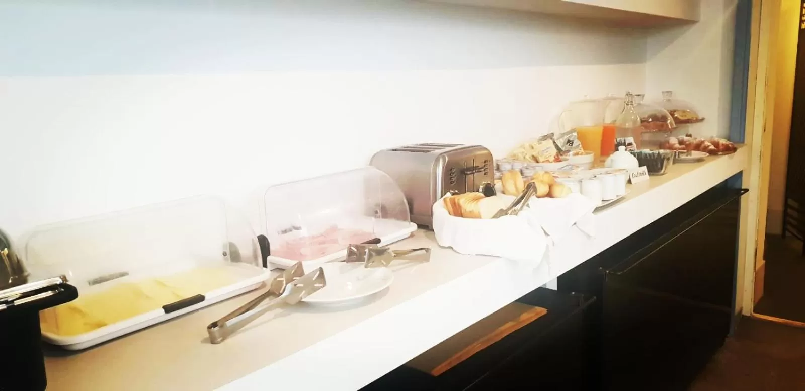 Buffet breakfast in Hotel Intorno Al Fico