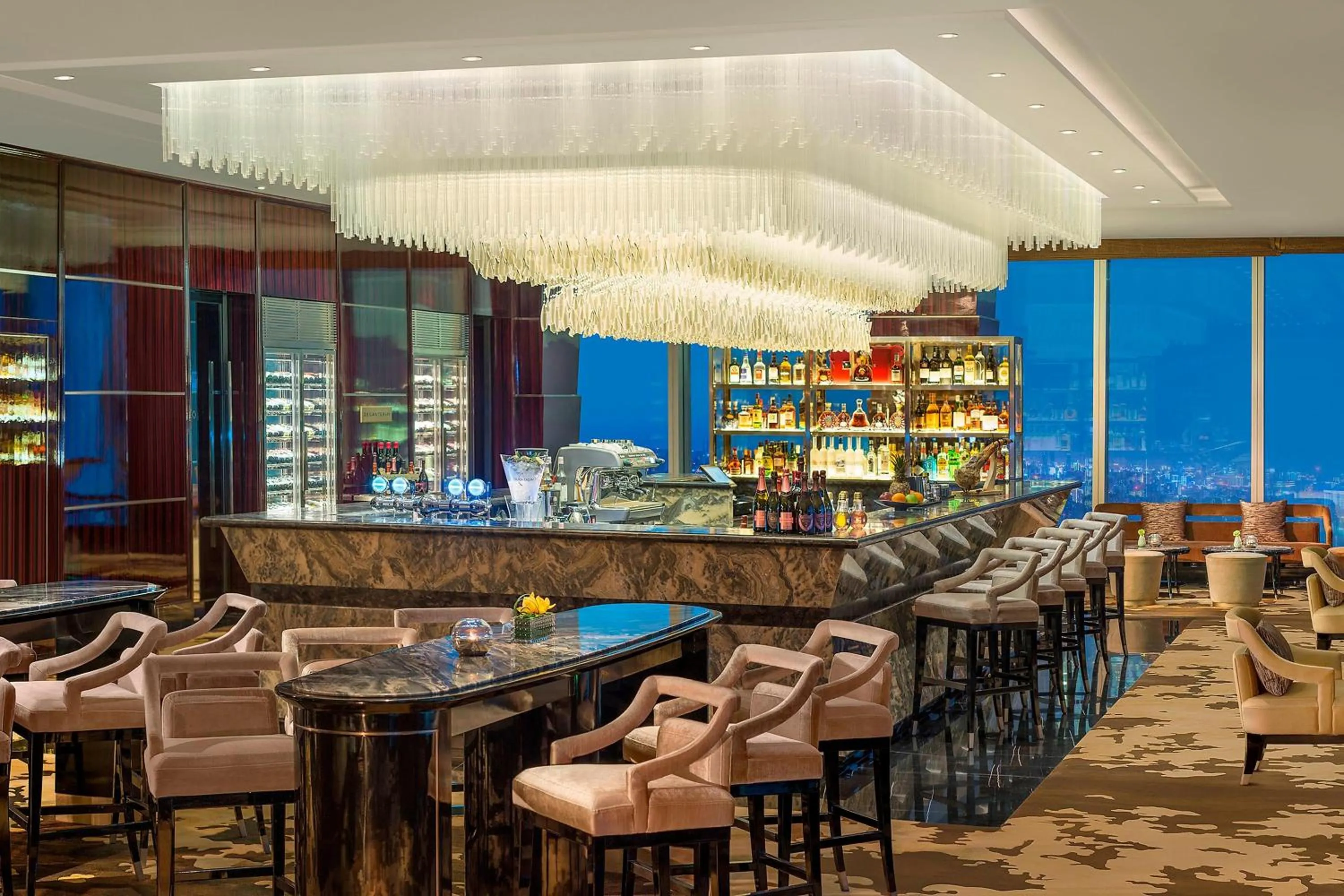 Lounge or bar in The St. Regis Changsha