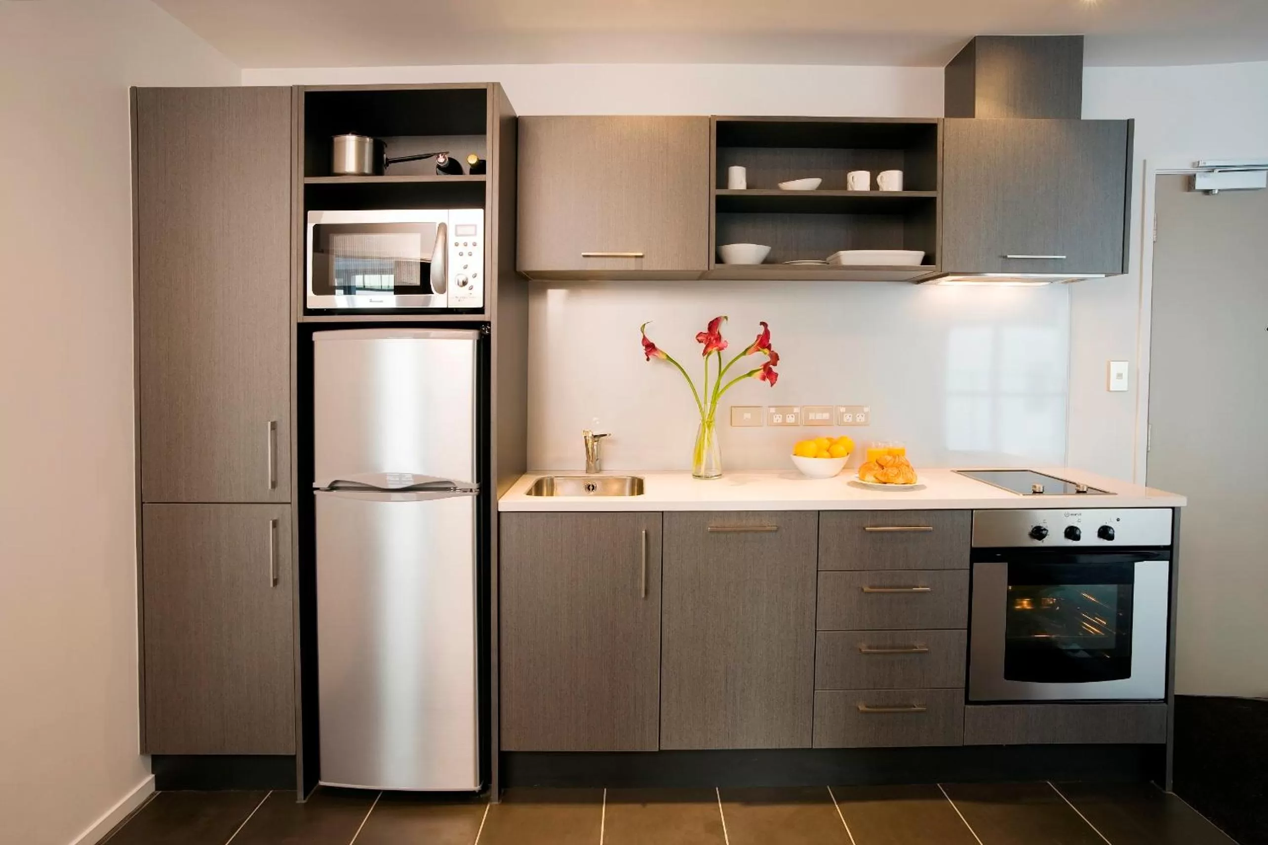 Kitchen or kitchenette in Barclay Suites