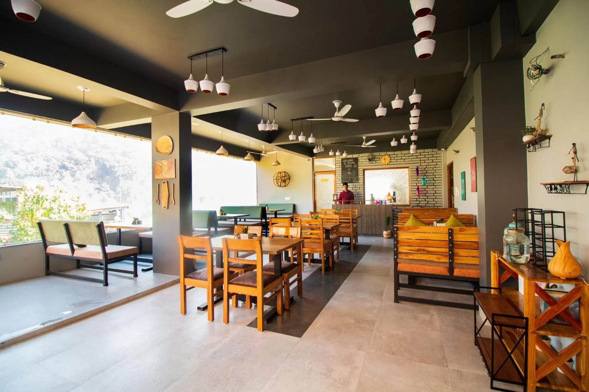 Restaurant/places to eat in Punyah Residency Rishikesh