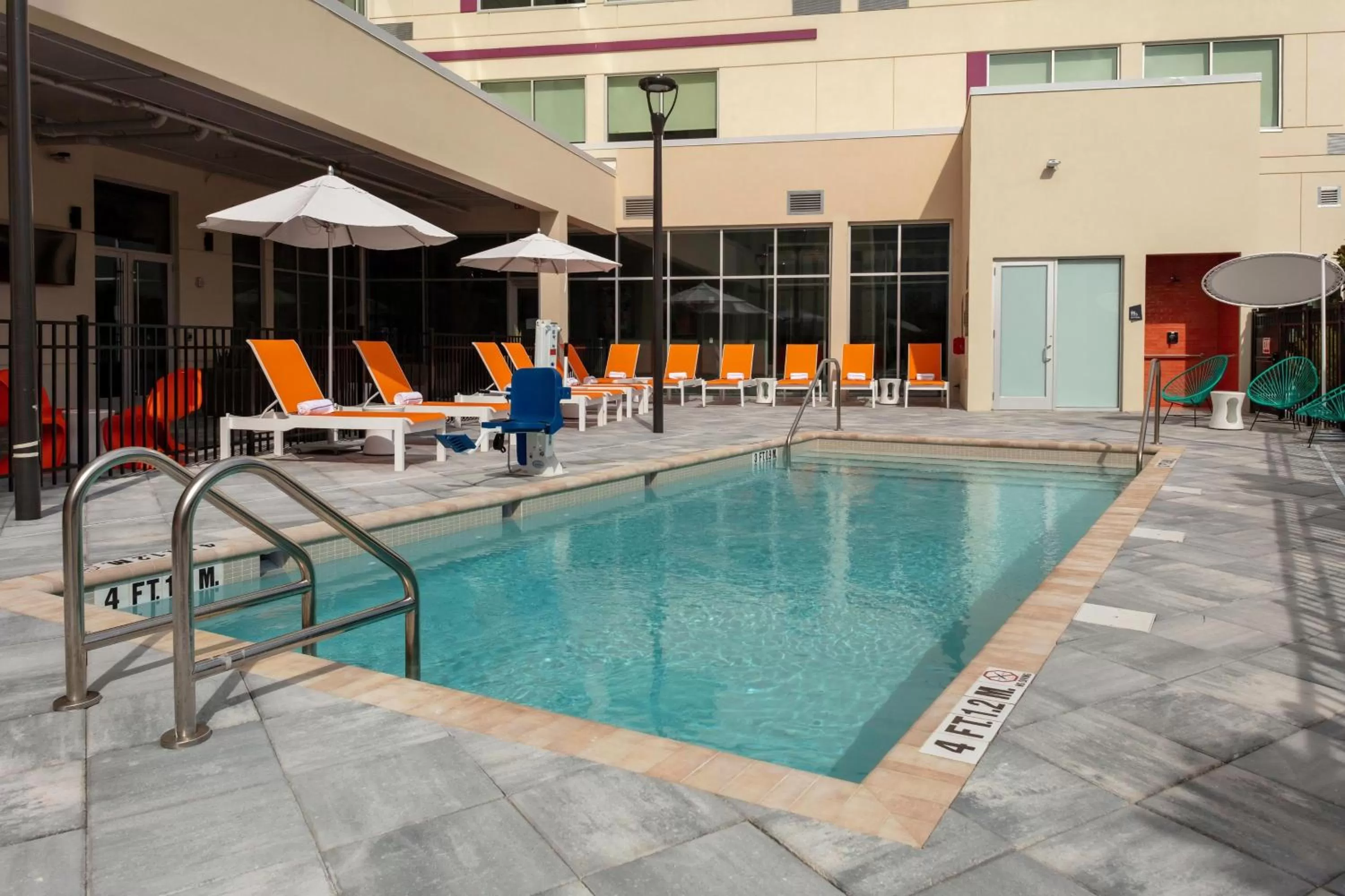 Swimming pool in Aloft Orlando Lake Buena Vista