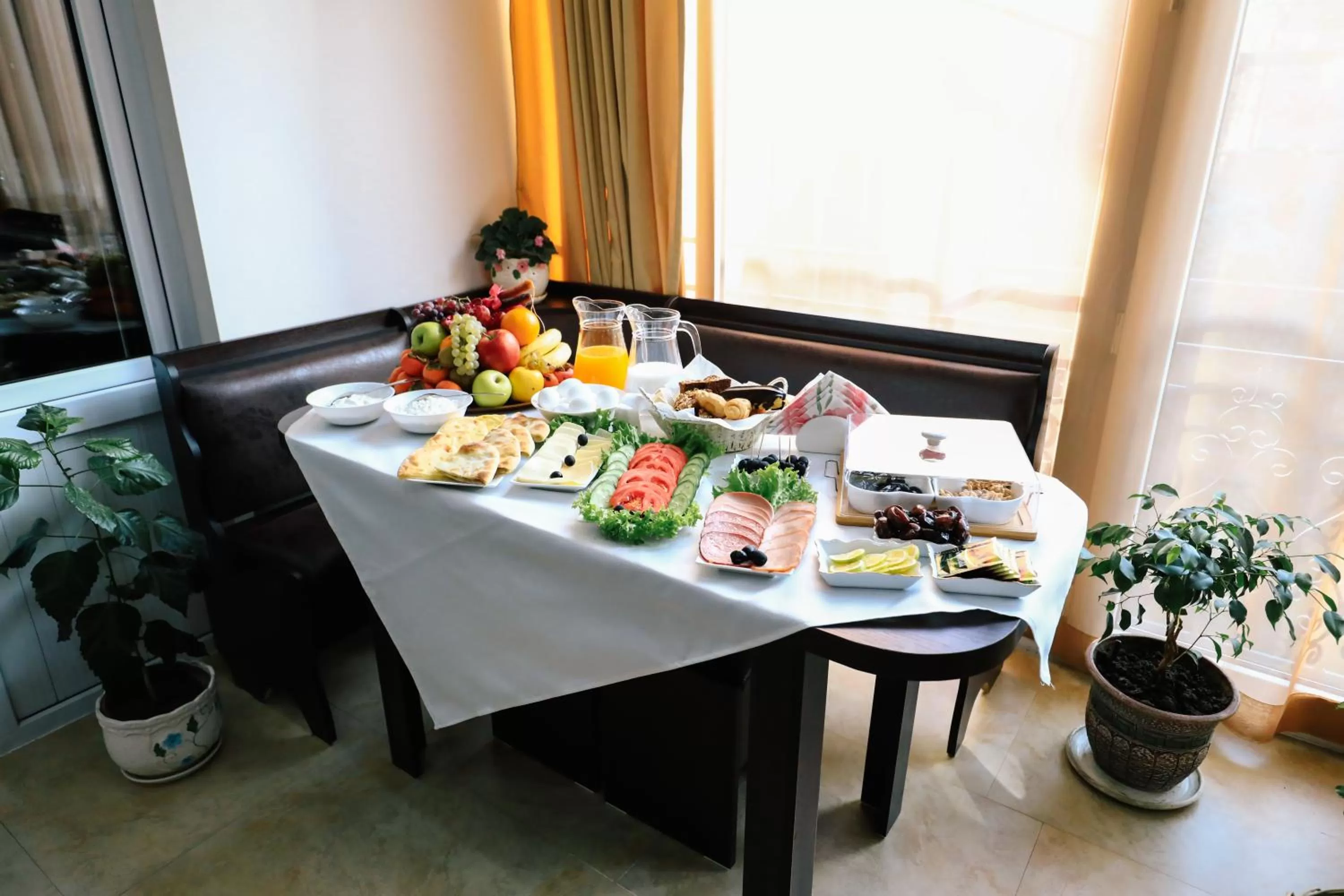 Food and drinks in Tamarisi Old Tbilisi