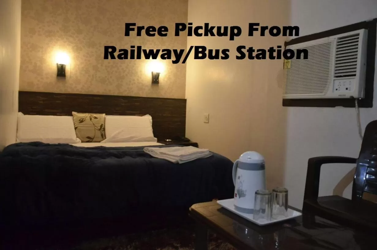 Bed in Hotel Kanha Inn Charbagh