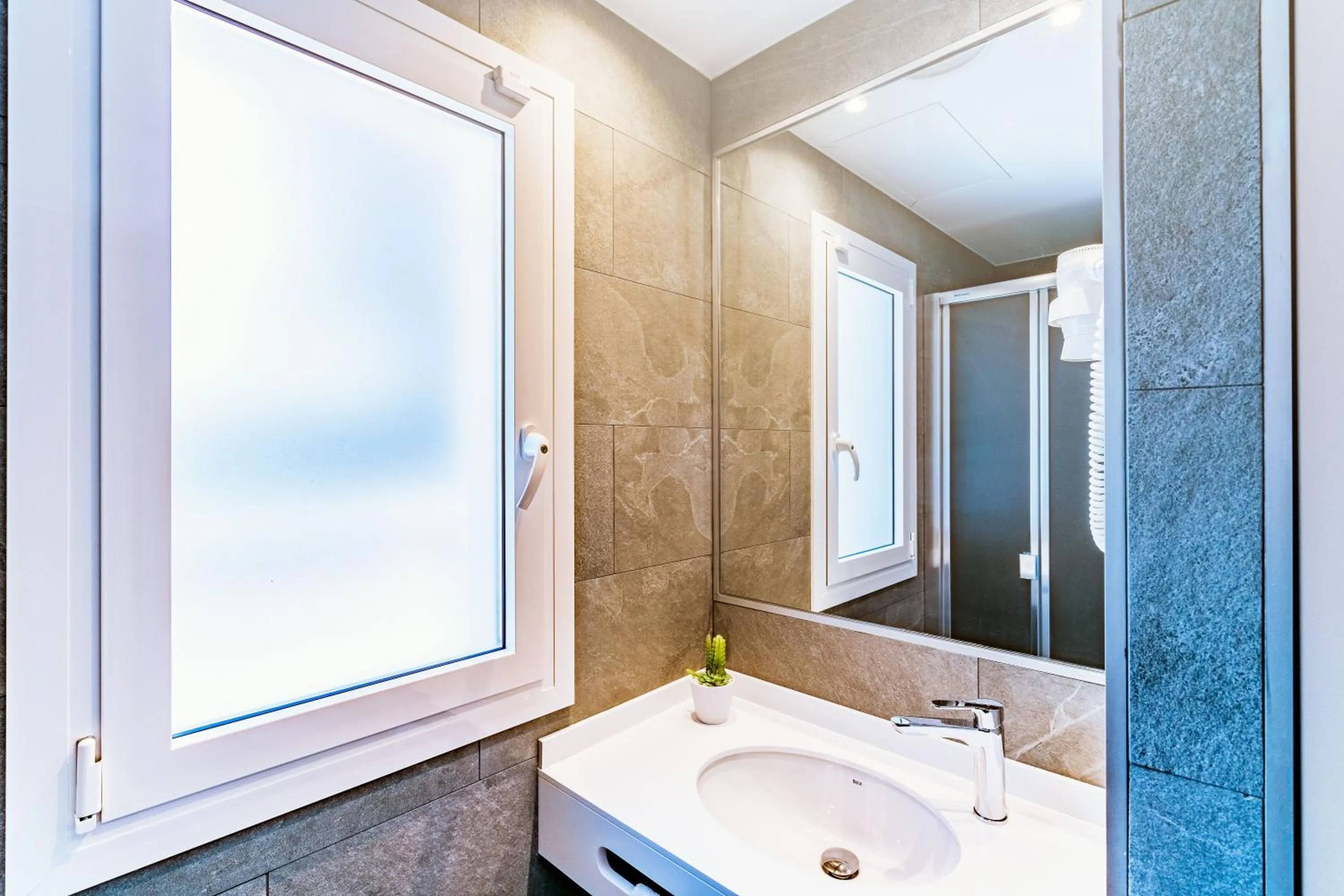 Bathroom in Apartamentos Sunway Apollo