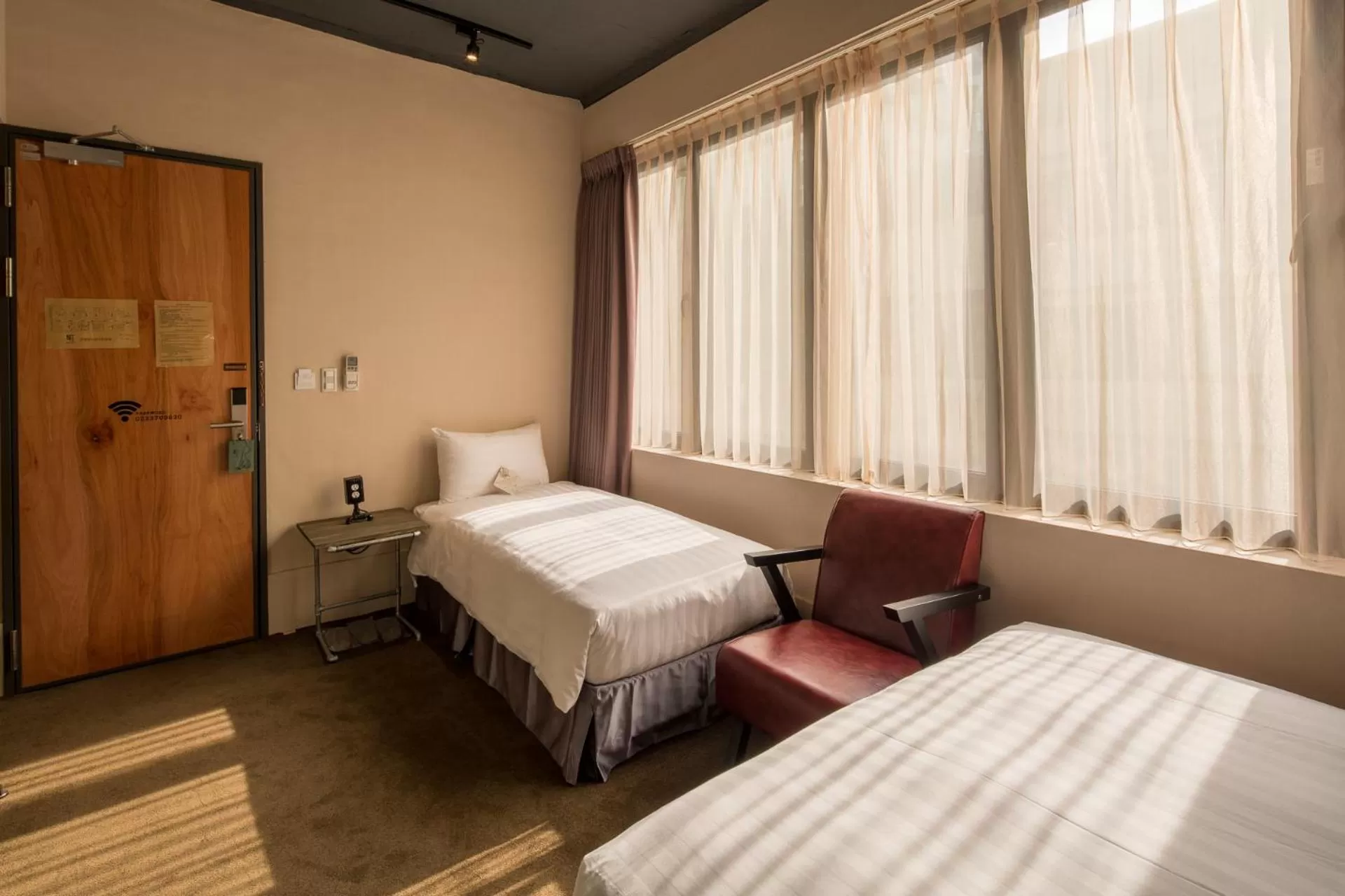 Photo of the whole room, Bed in Cho Hotel