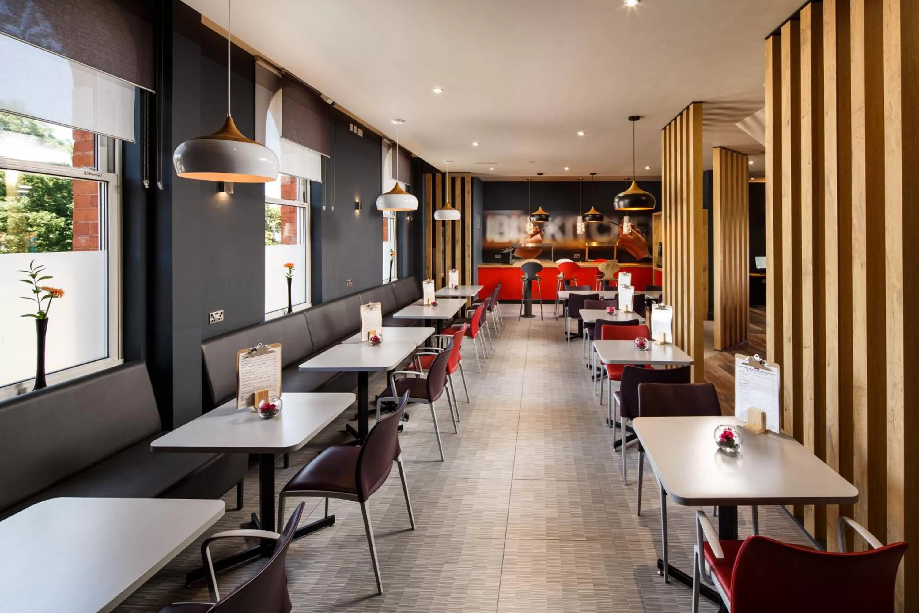 Restaurant/places to eat in ibis Coventry Centre