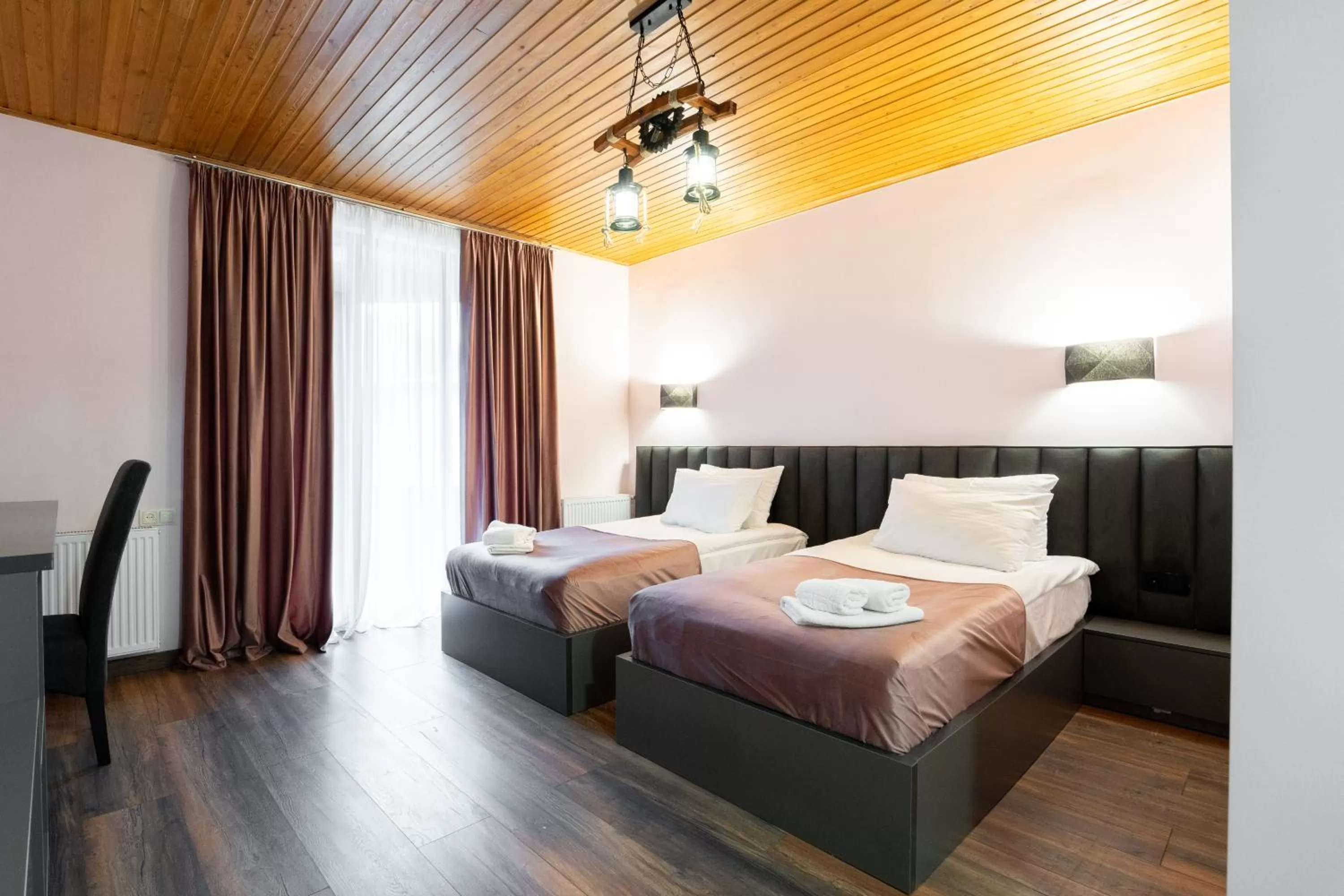 Deluxe Twin Room in Hotel Mansarda Mestia