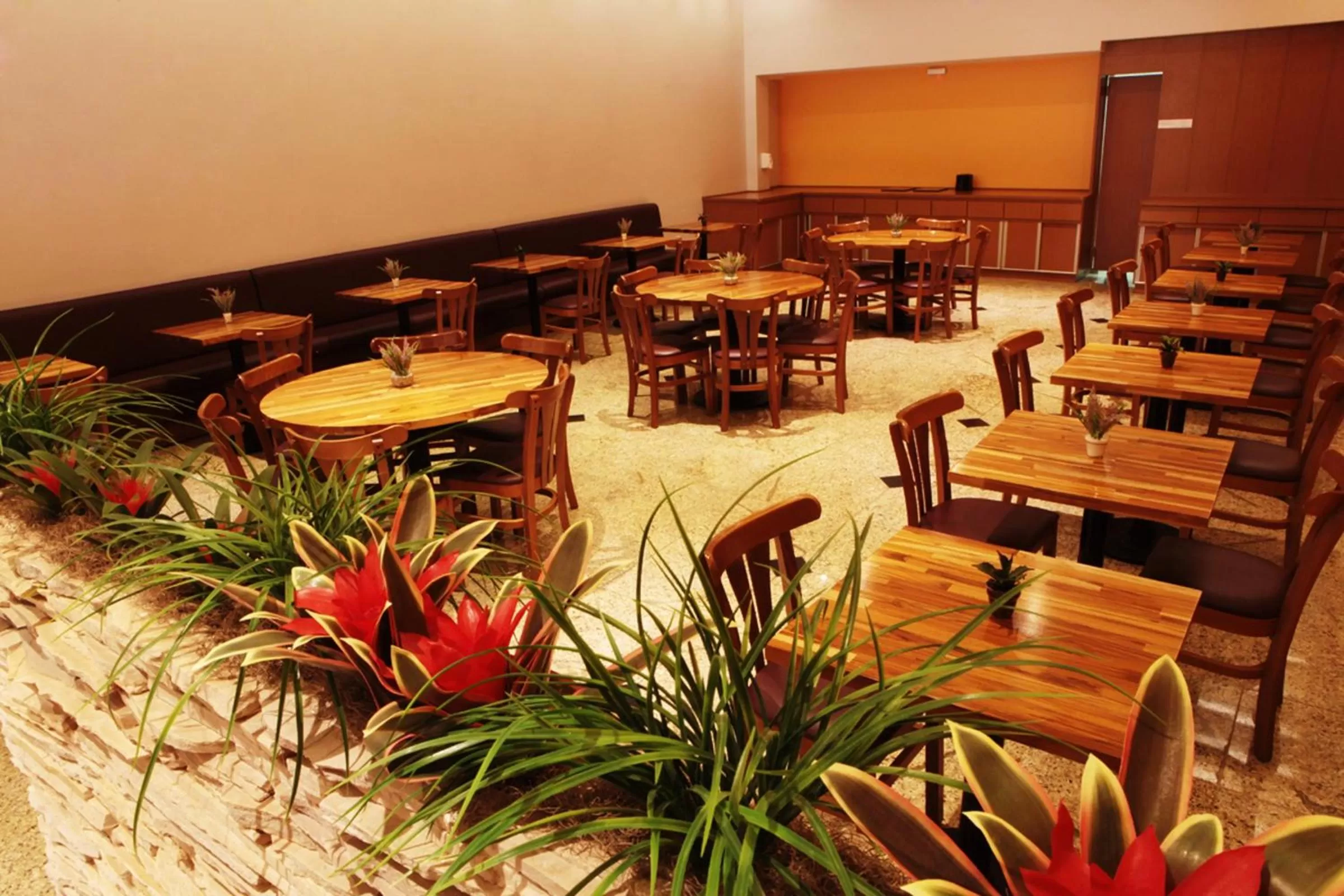 Restaurant/places to eat in Pompeu Rio Hotel