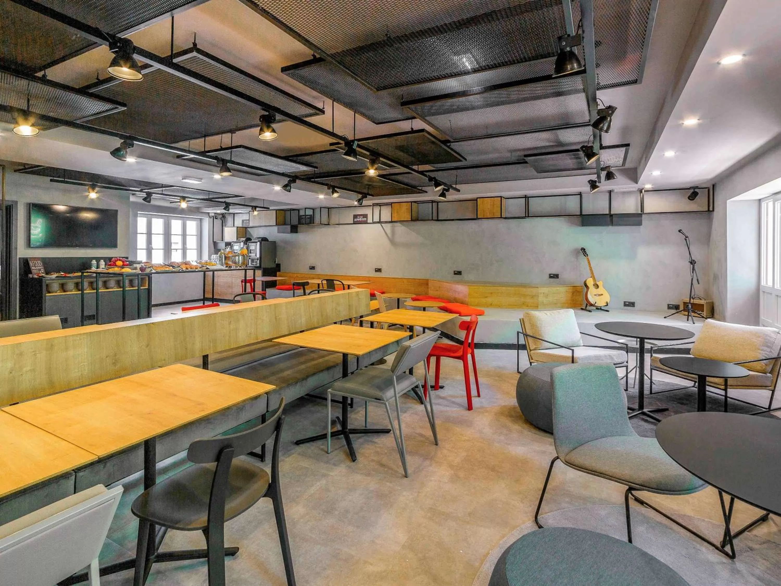 Restaurant/places to eat in ibis Porto Centro Mercado Bolhao